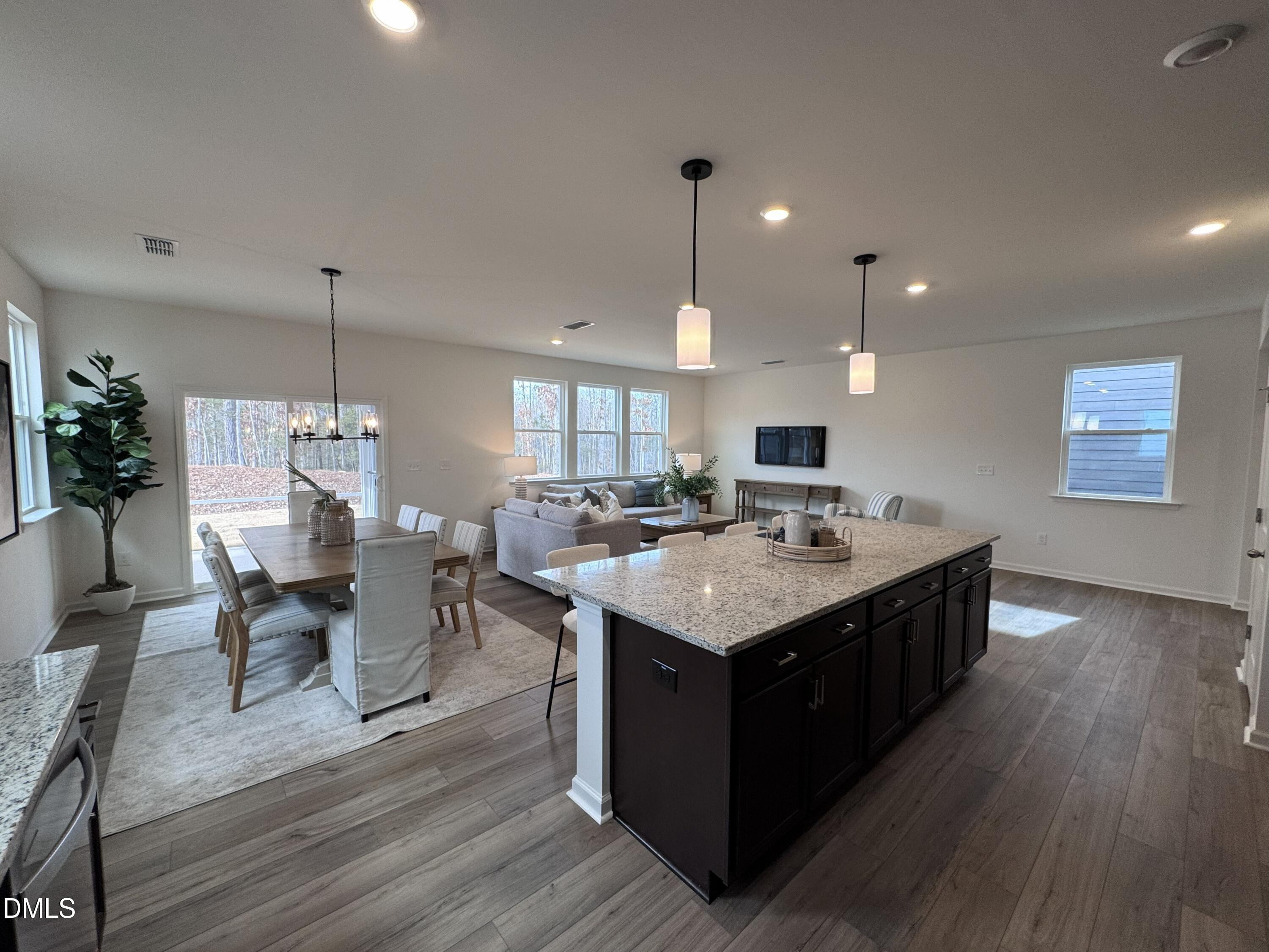 property viewer photo 2