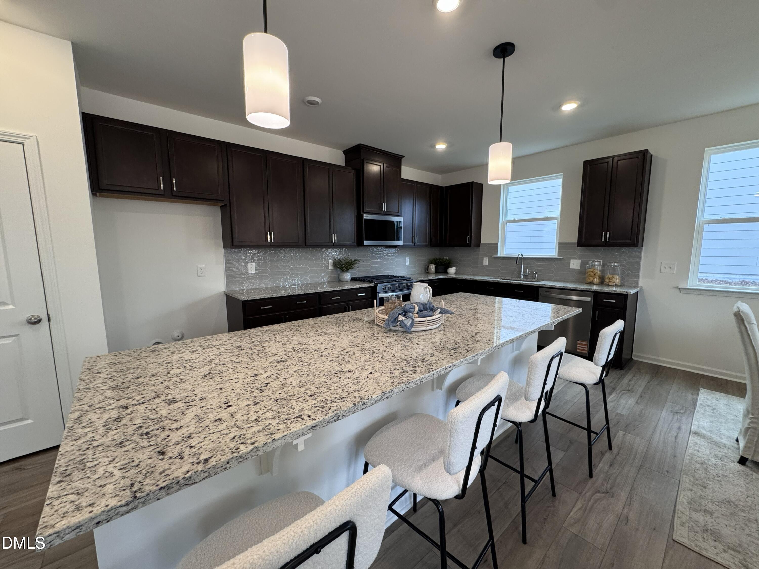 property viewer photo 4