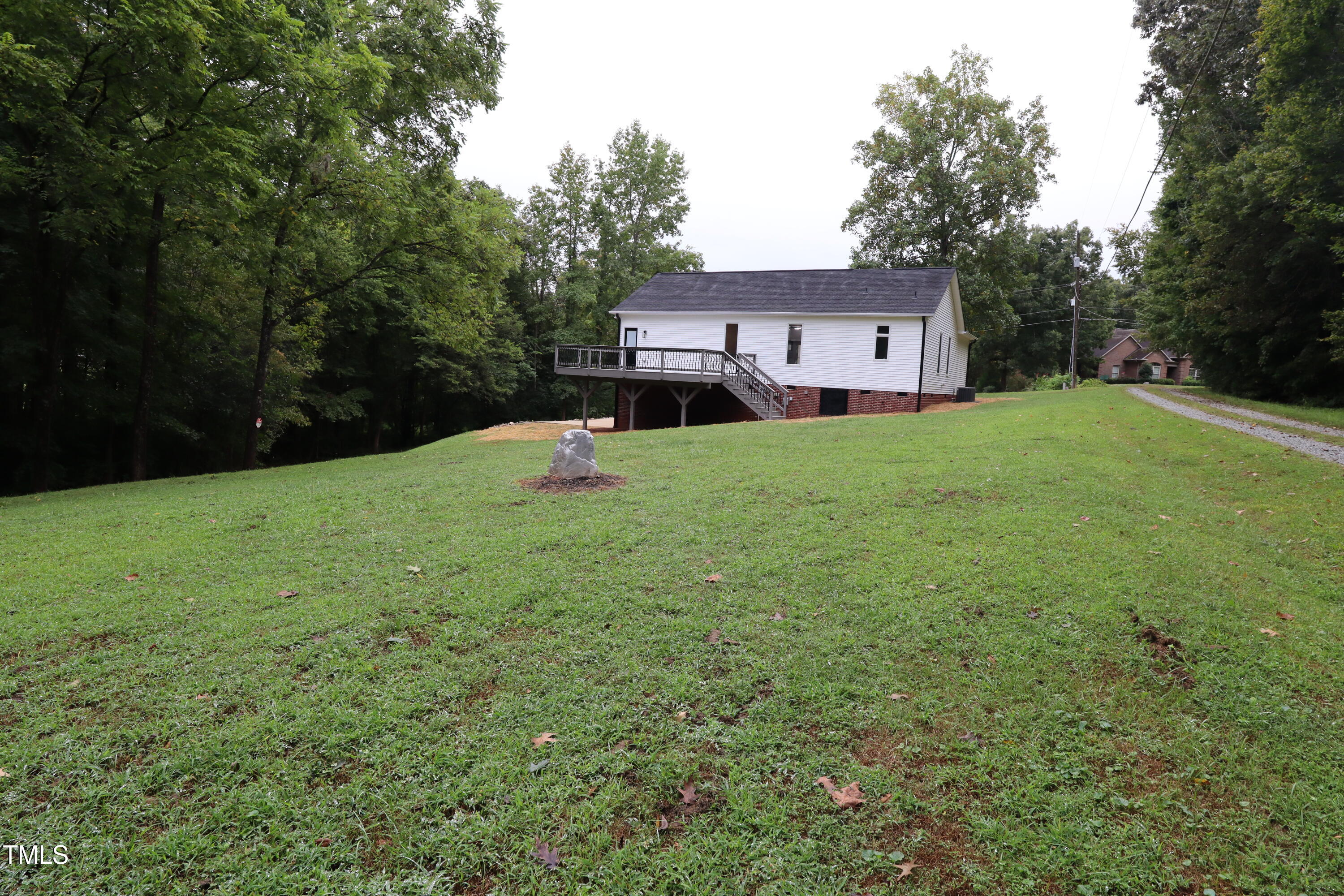 property viewer photo 10