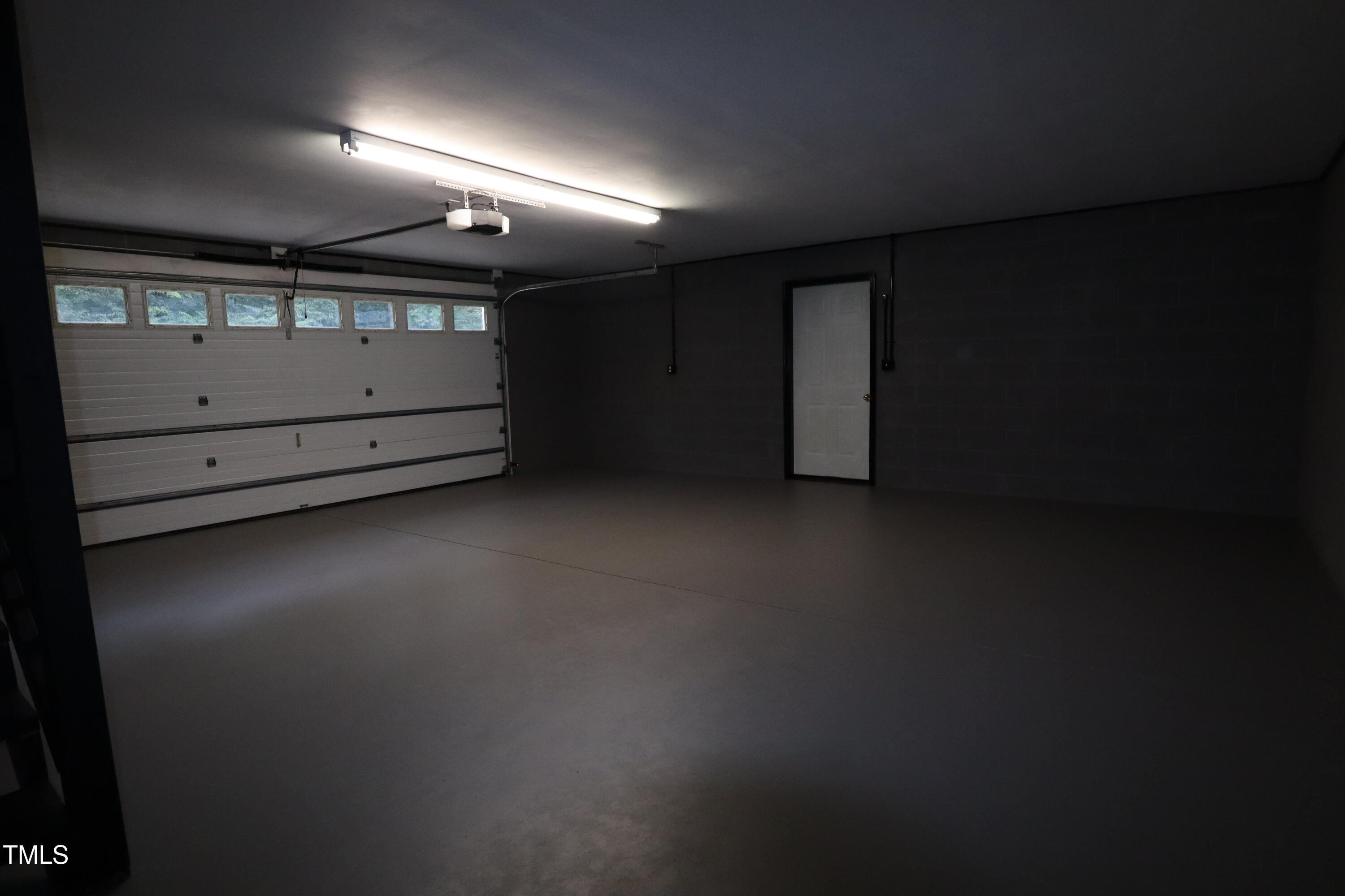 property viewer photo 16