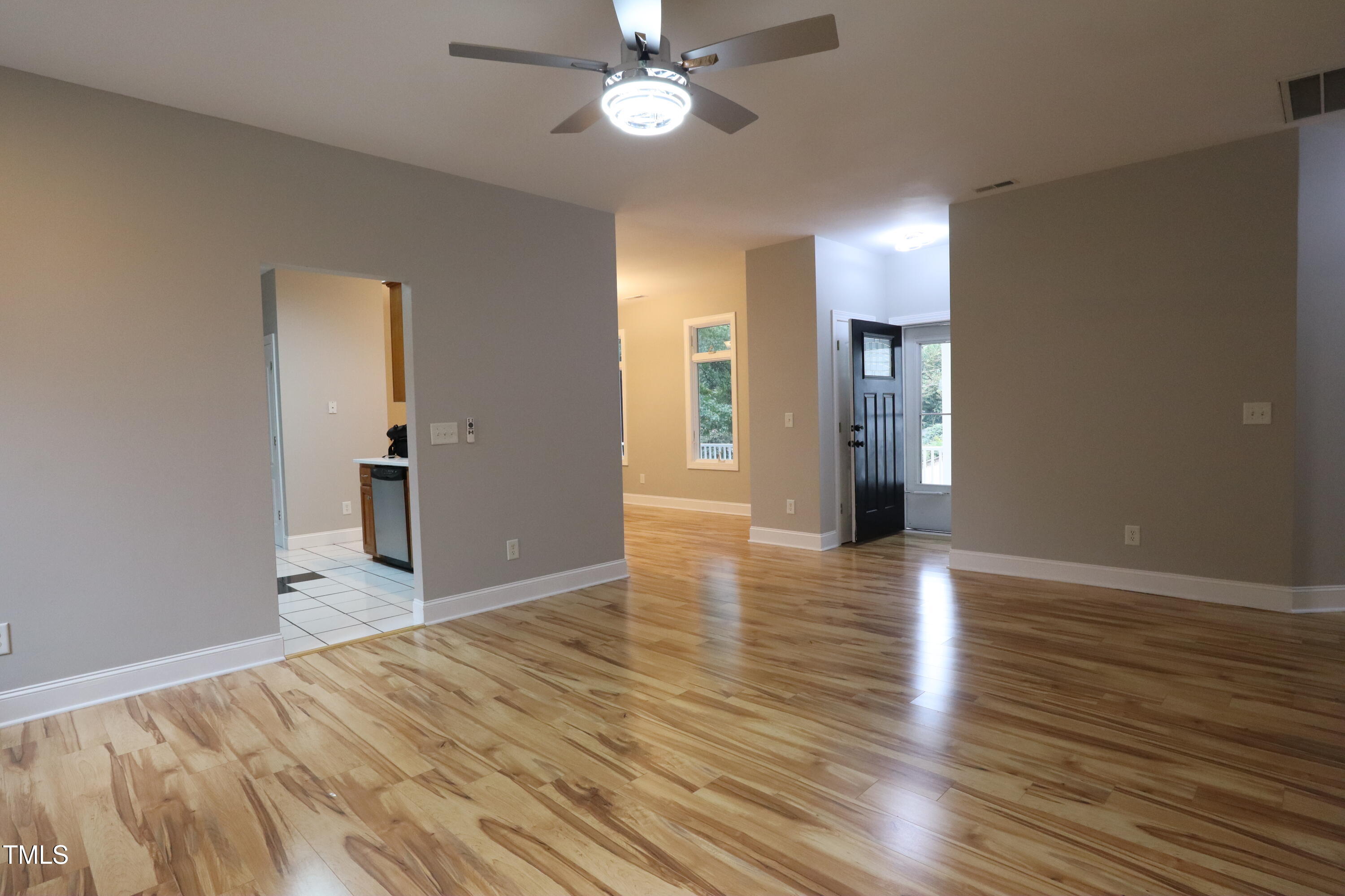 property viewer photo 22