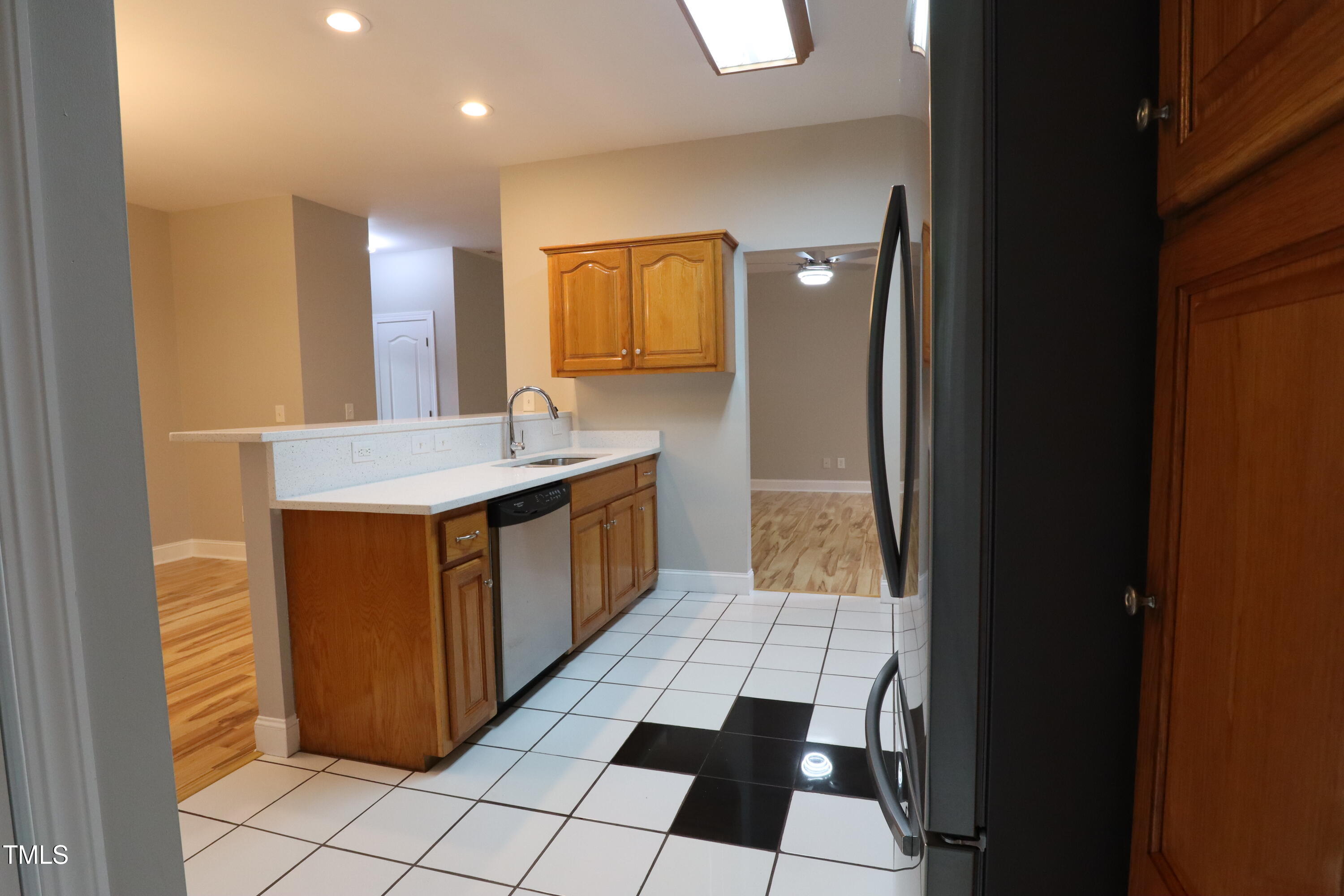 property viewer photo 24