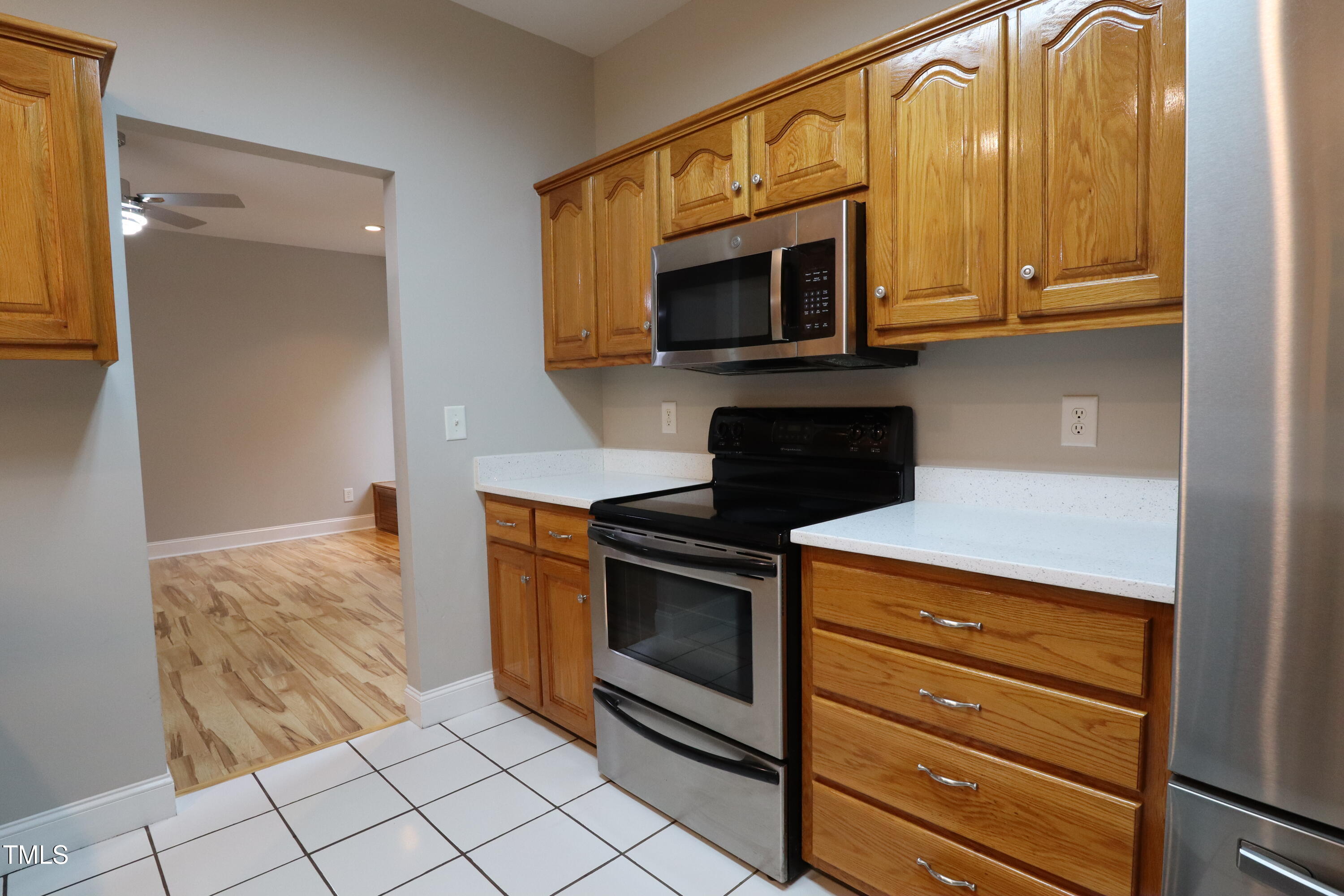 property viewer photo 26