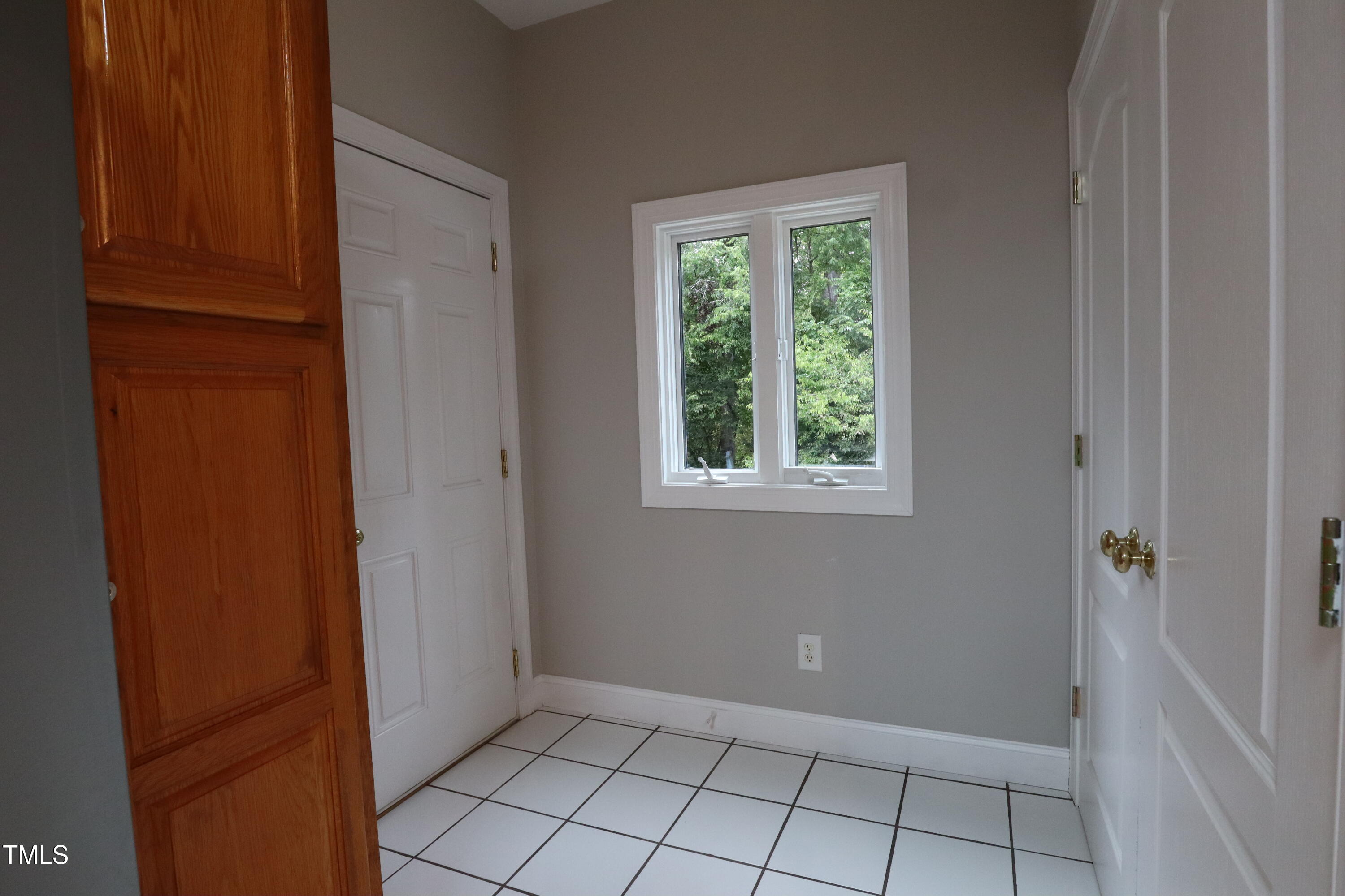 property viewer photo 27