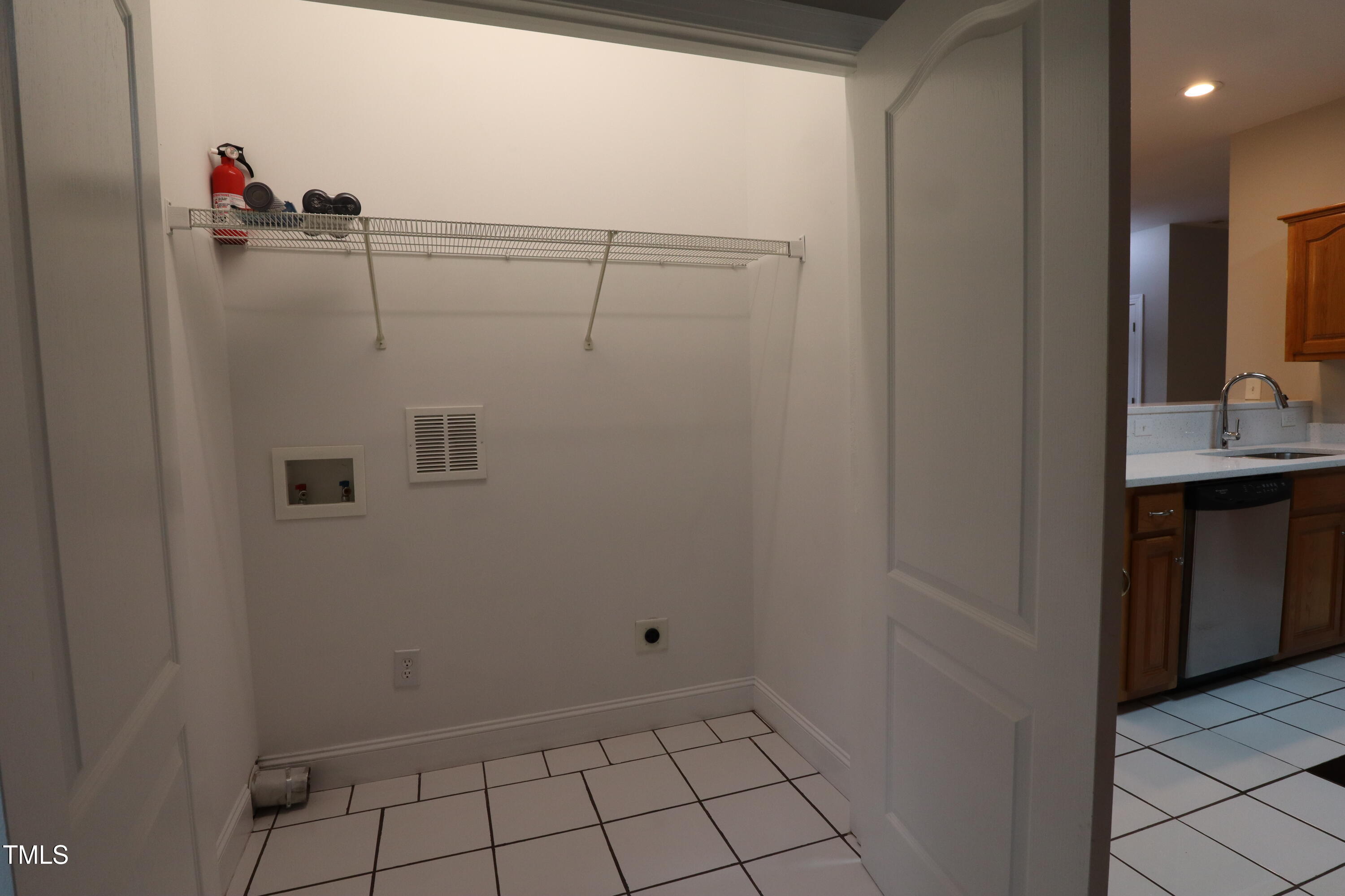 property viewer photo 28