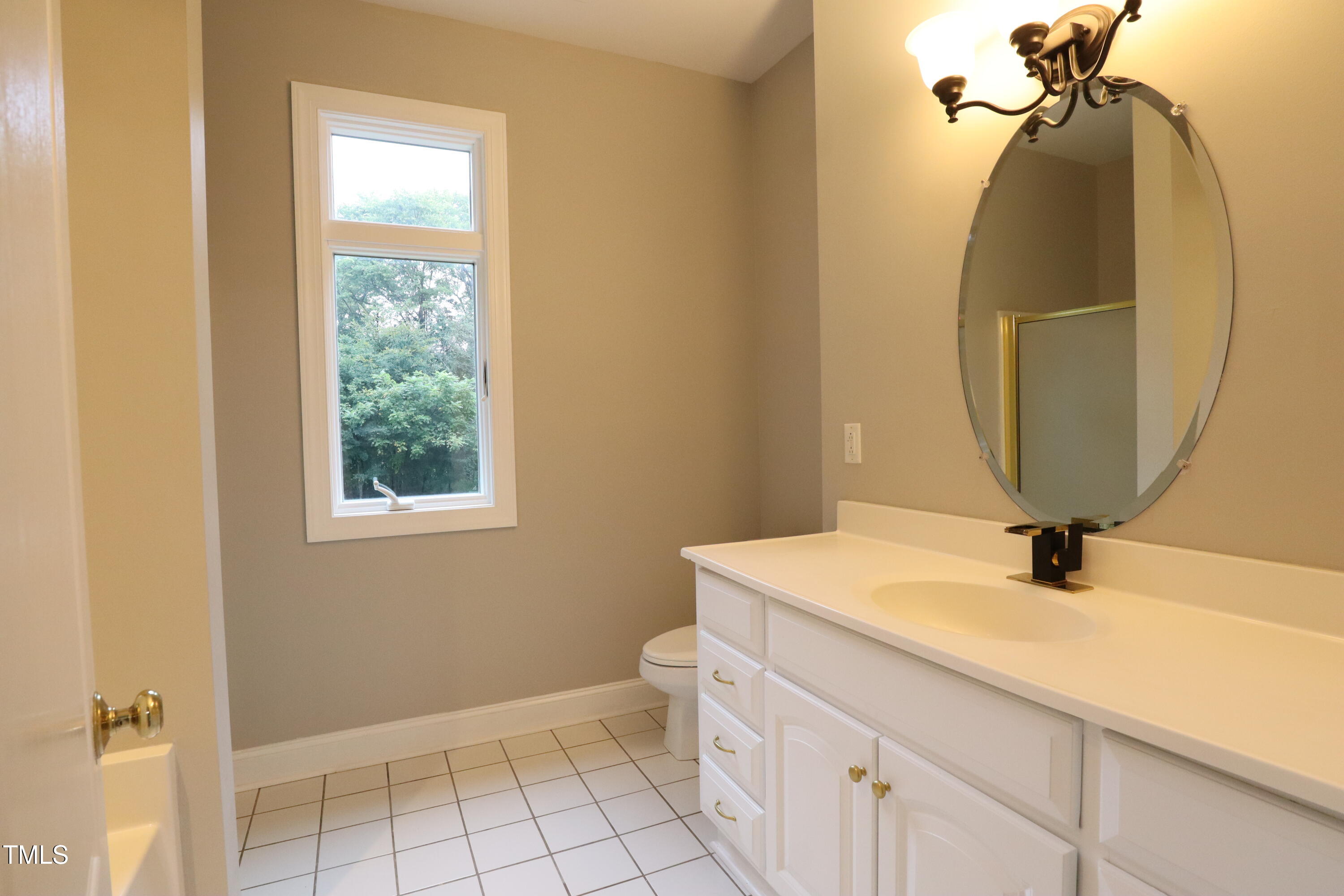 property viewer photo 37