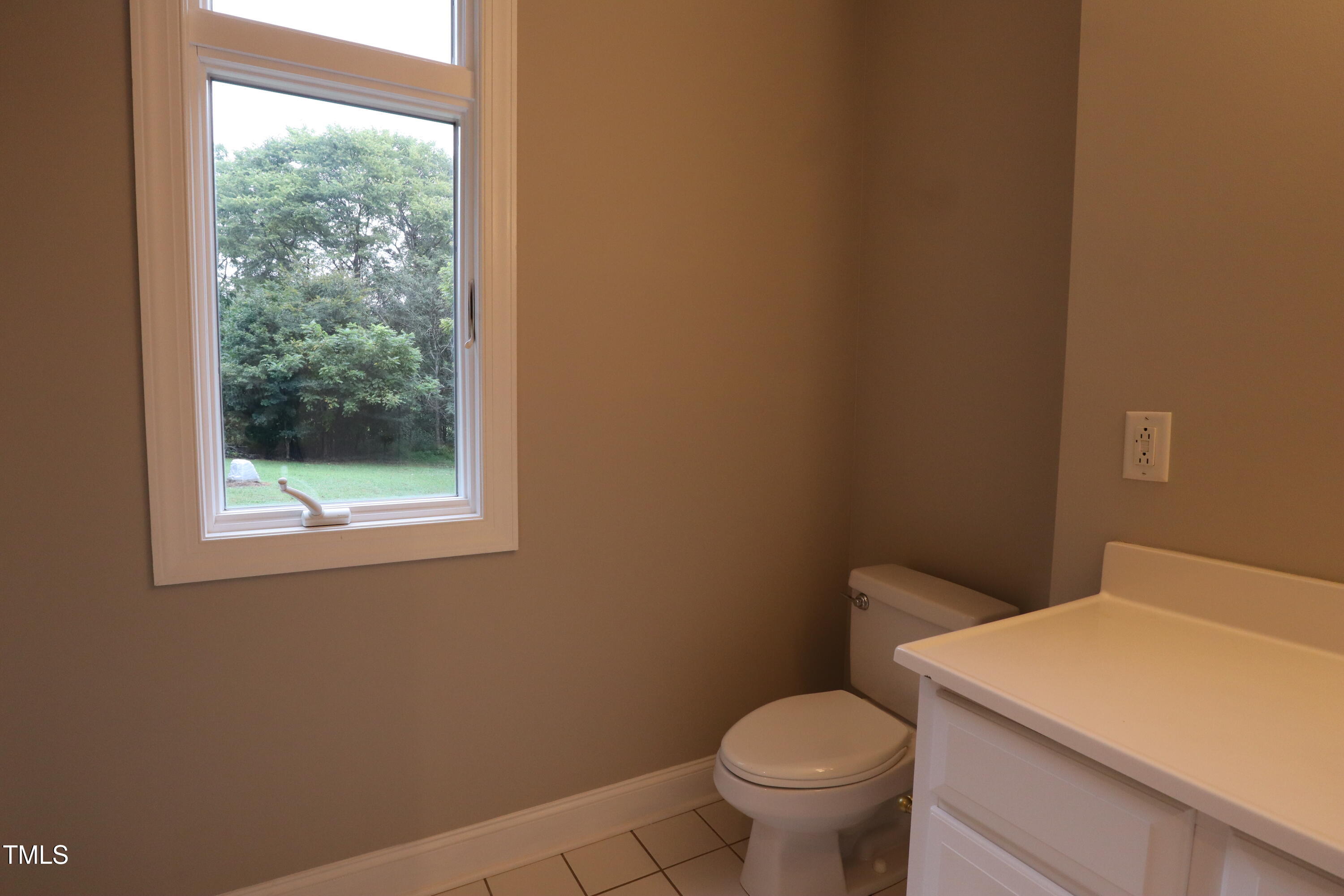 property viewer photo 38