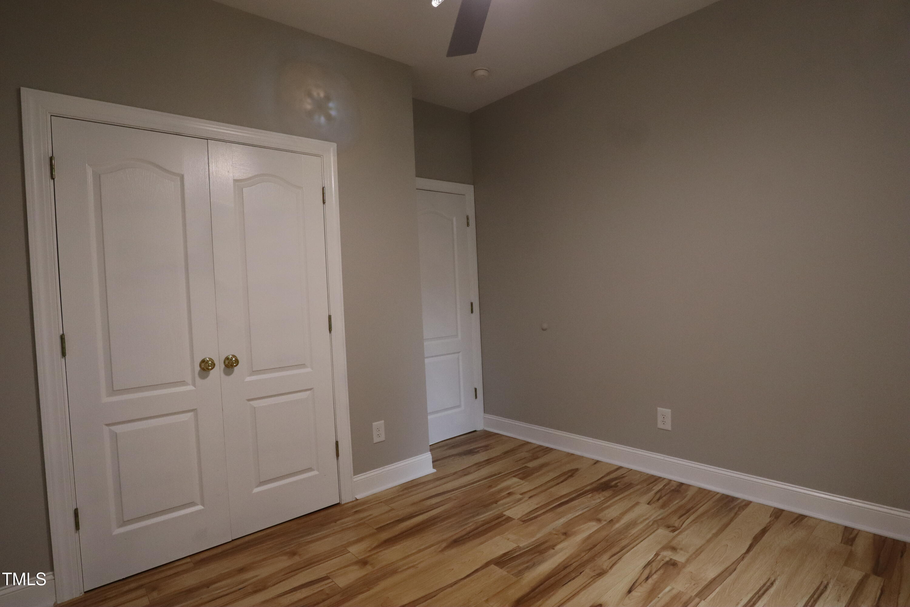 property viewer photo 40
