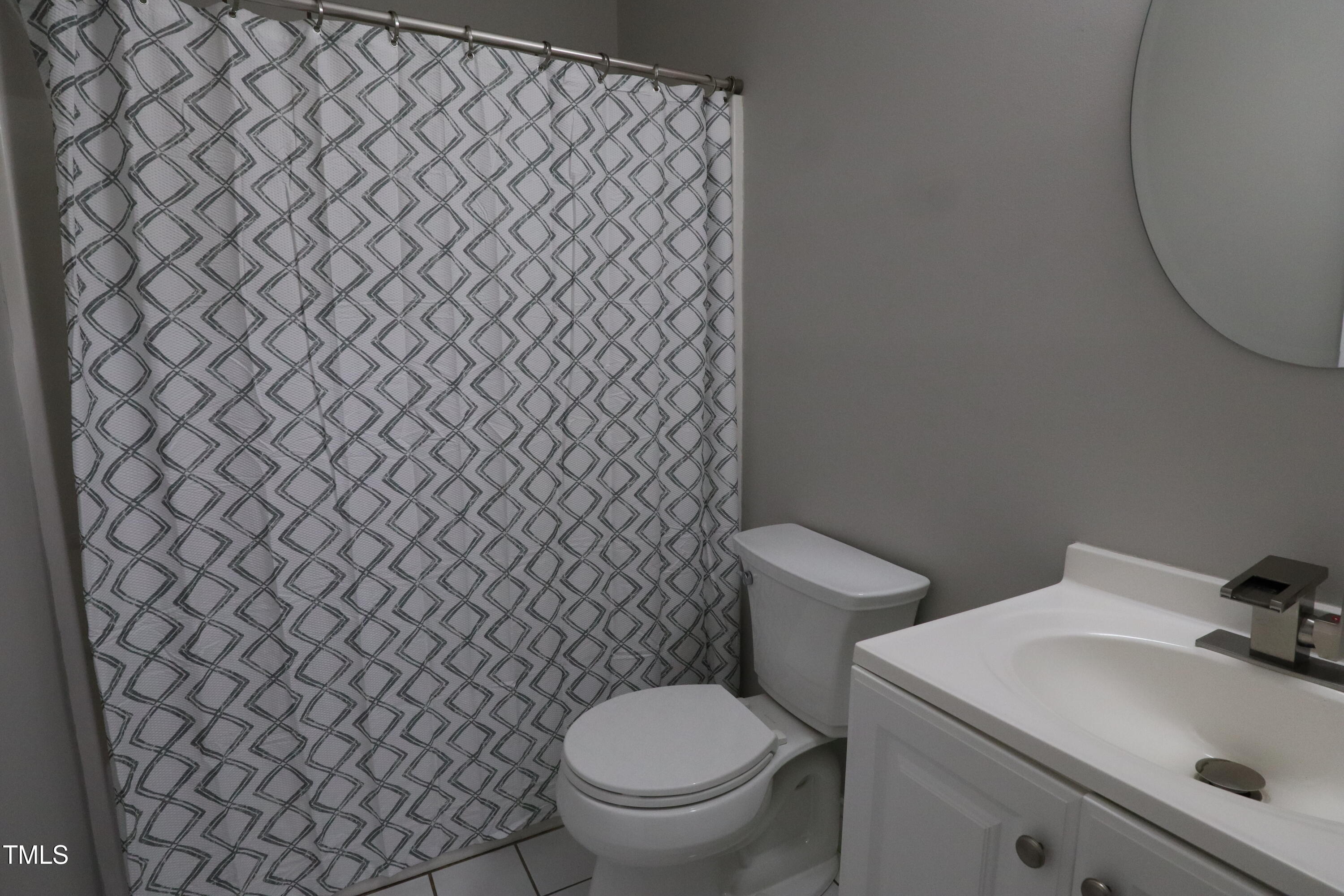 property viewer photo 44