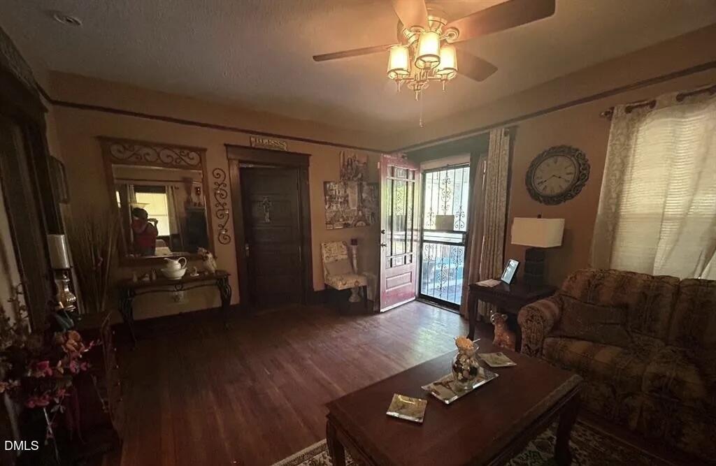 property viewer photo 1