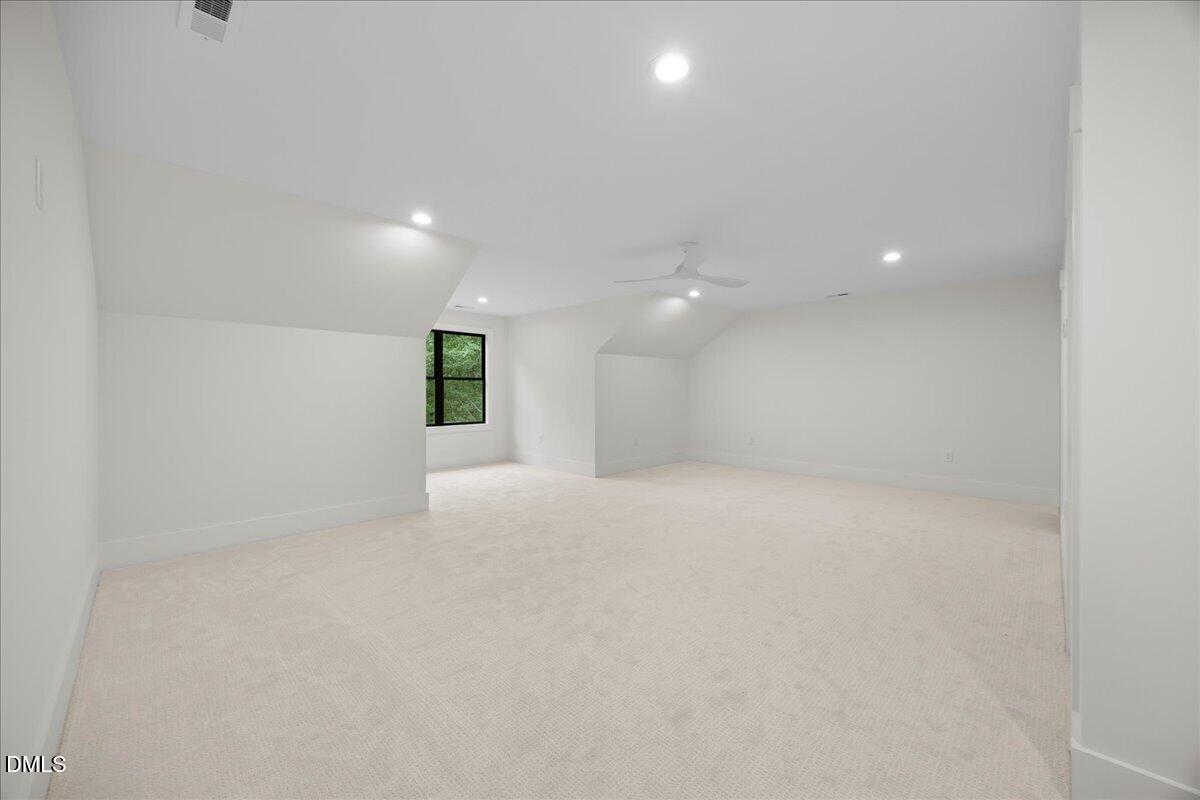 main property photo 70