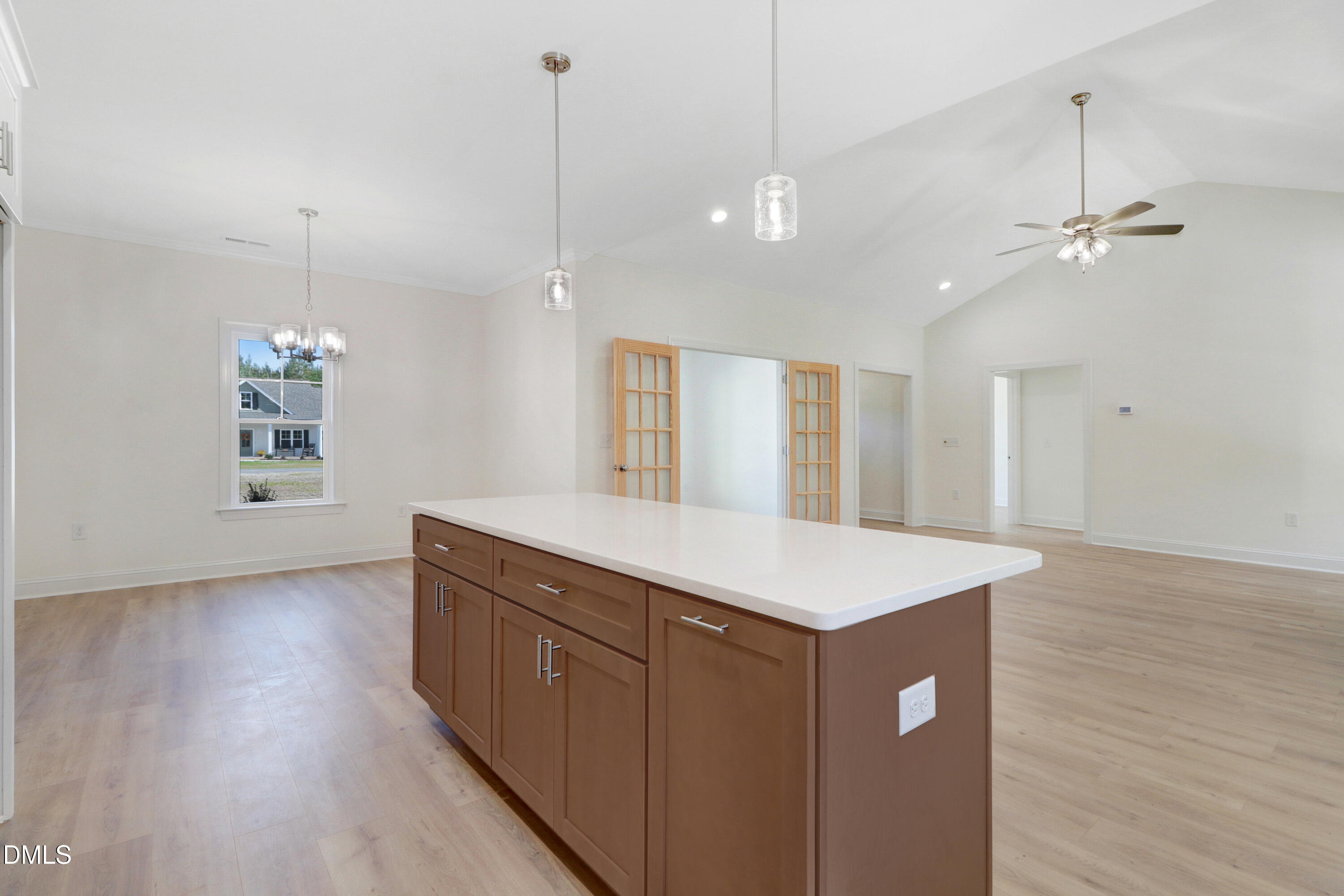 property viewer photo 16