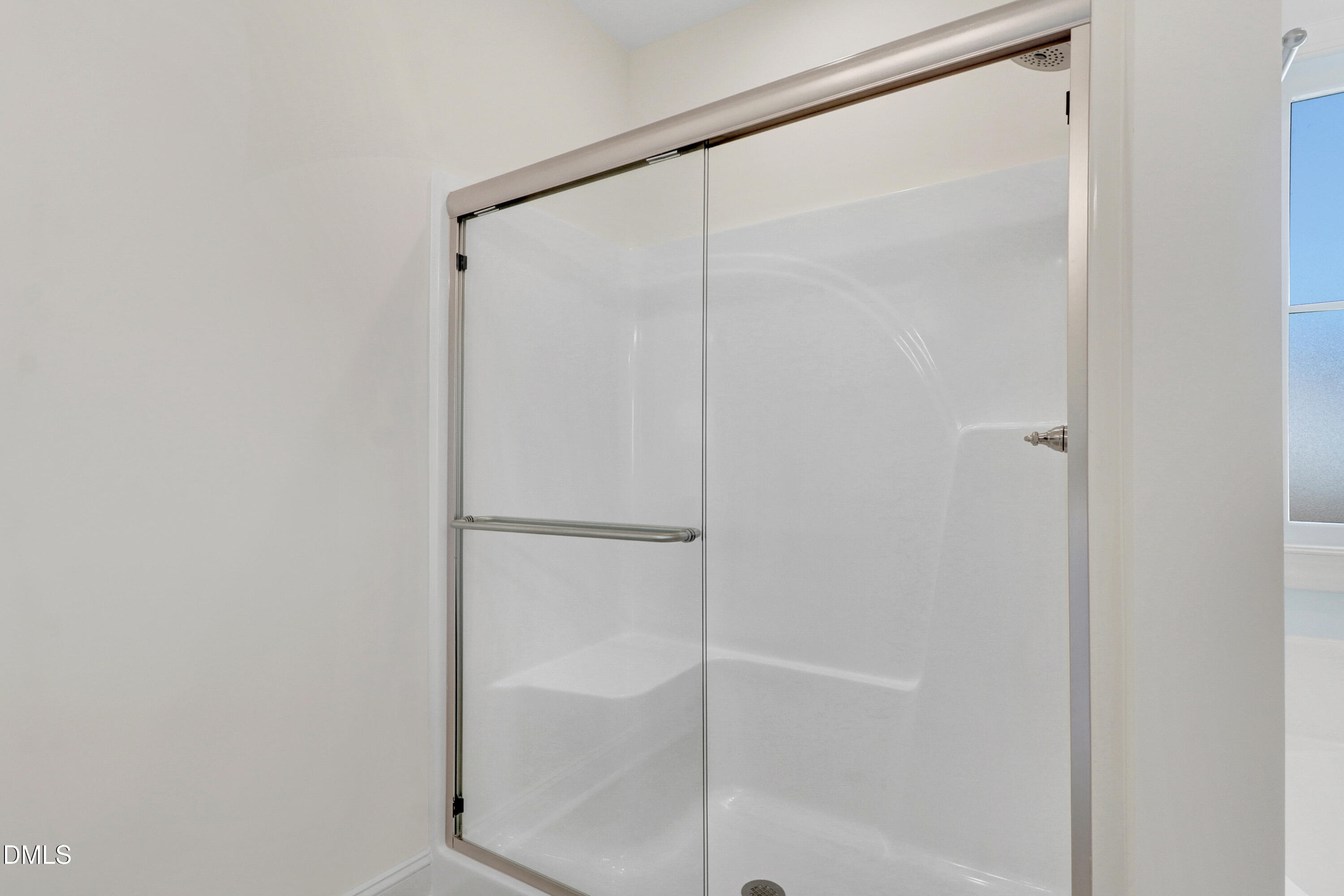 property viewer photo 23