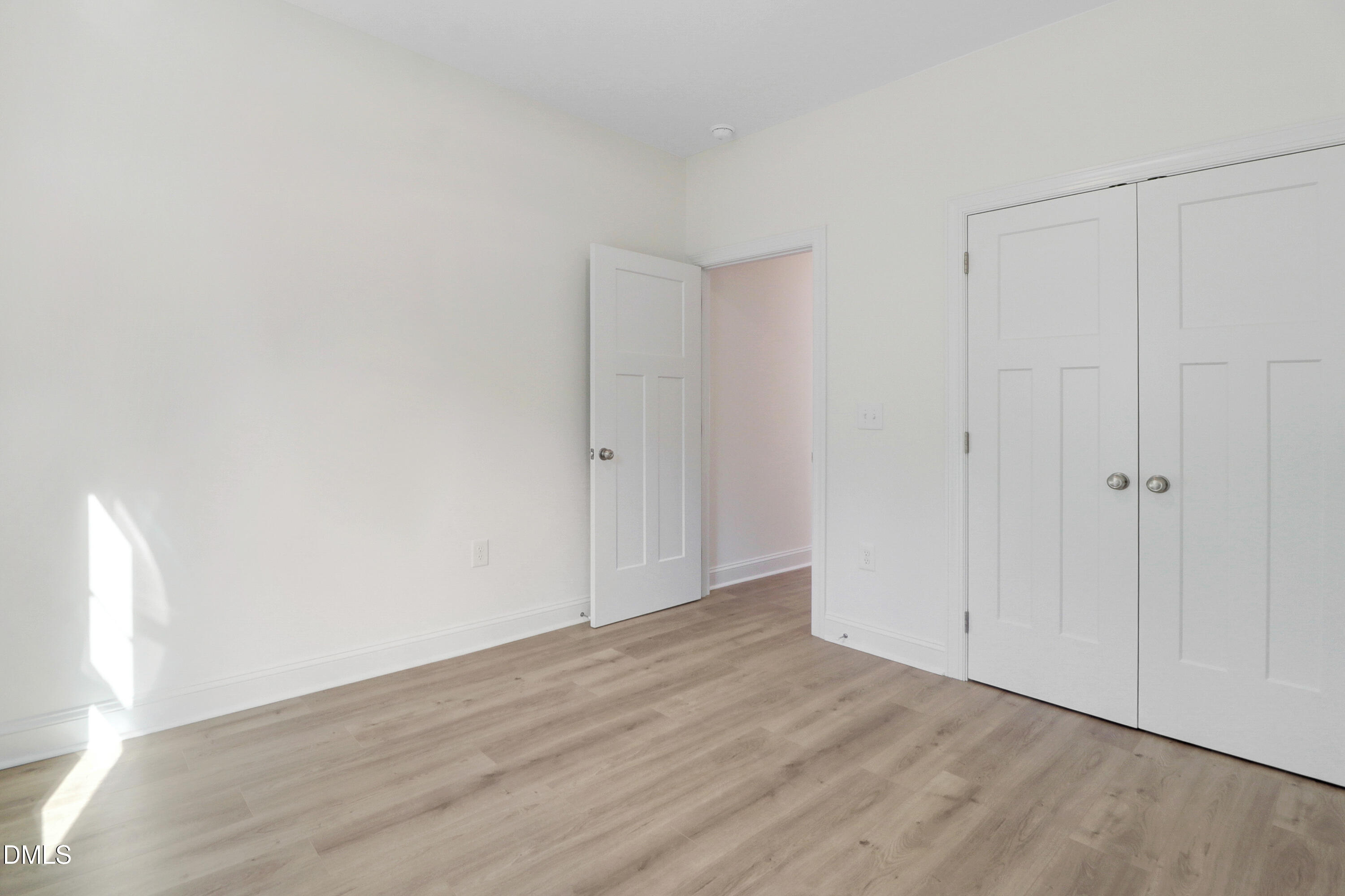 property viewer photo 28