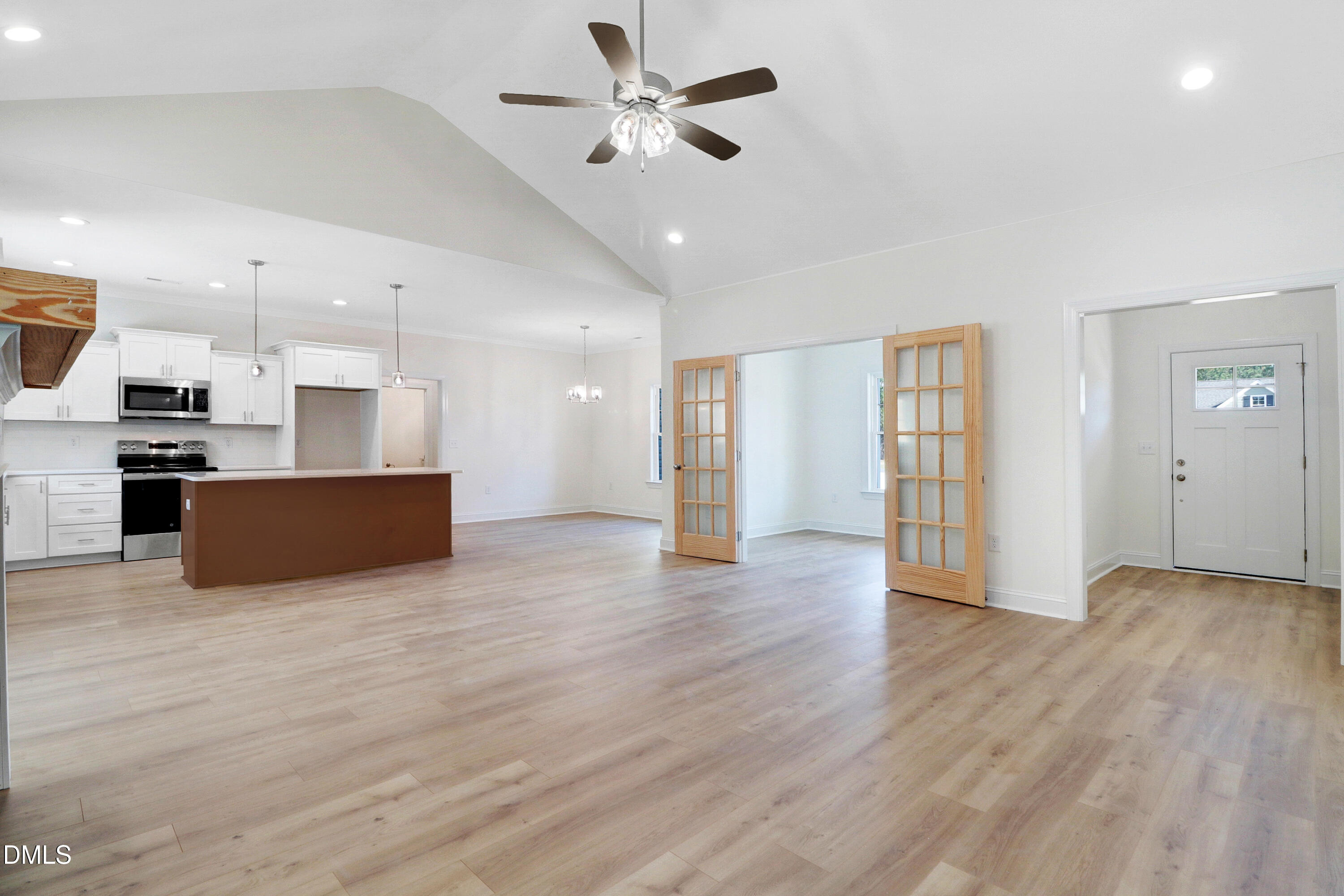 property viewer photo 9