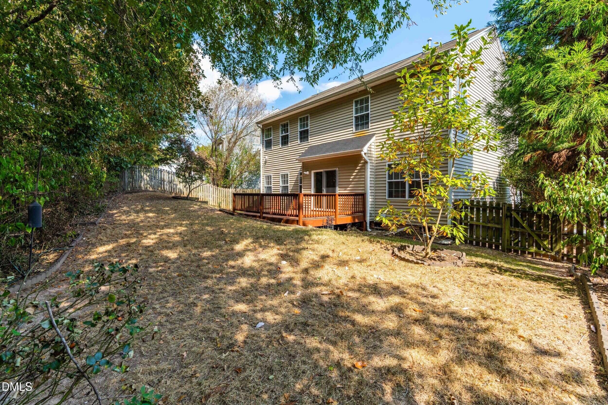 main property photo 32