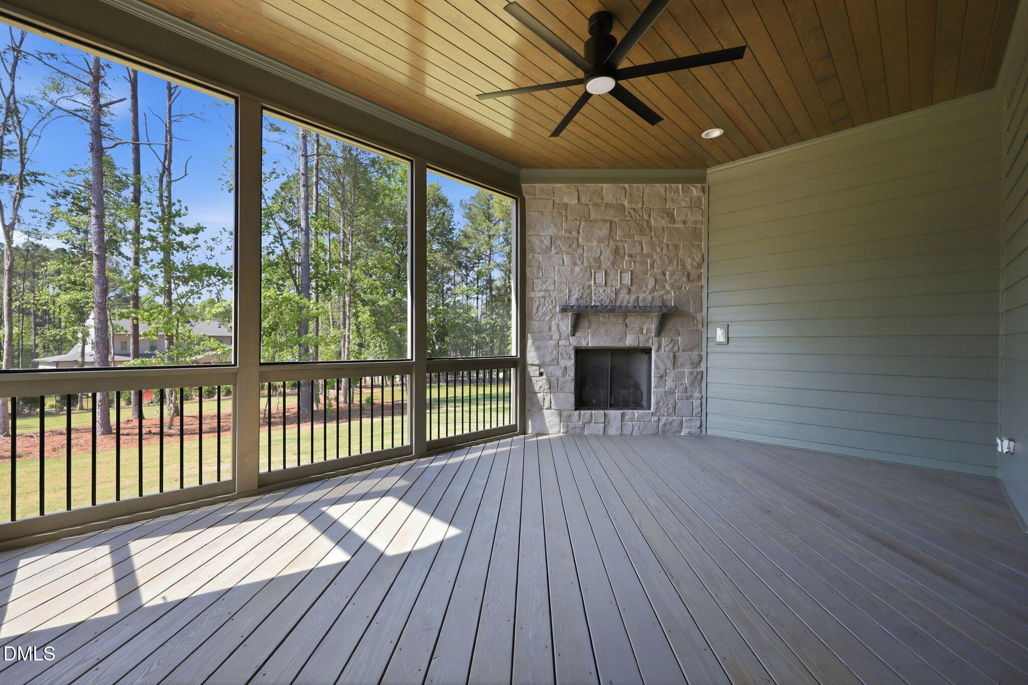 main property photo 37