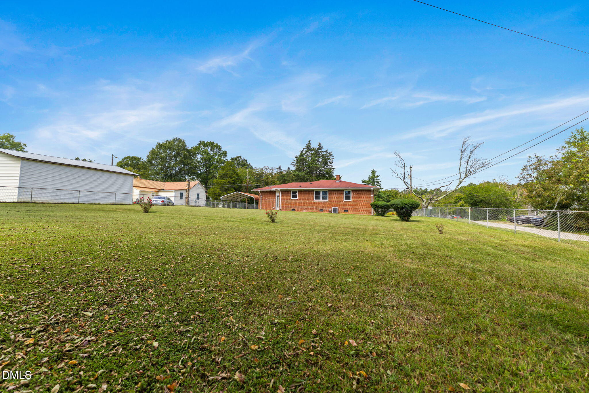 main property photo 23