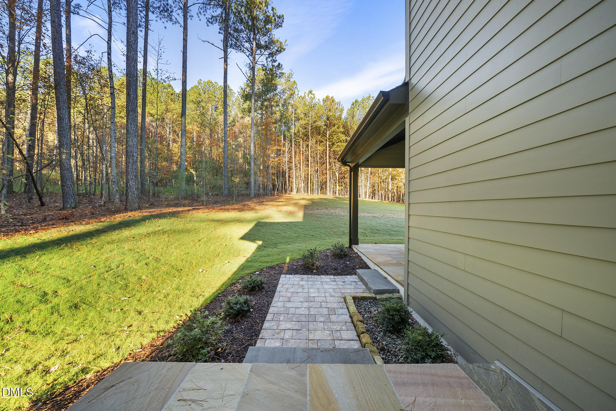 main property photo 45