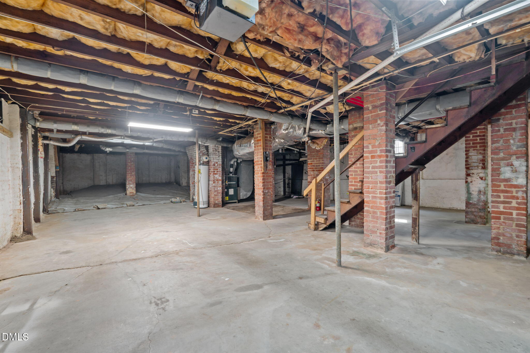 main property photo 43