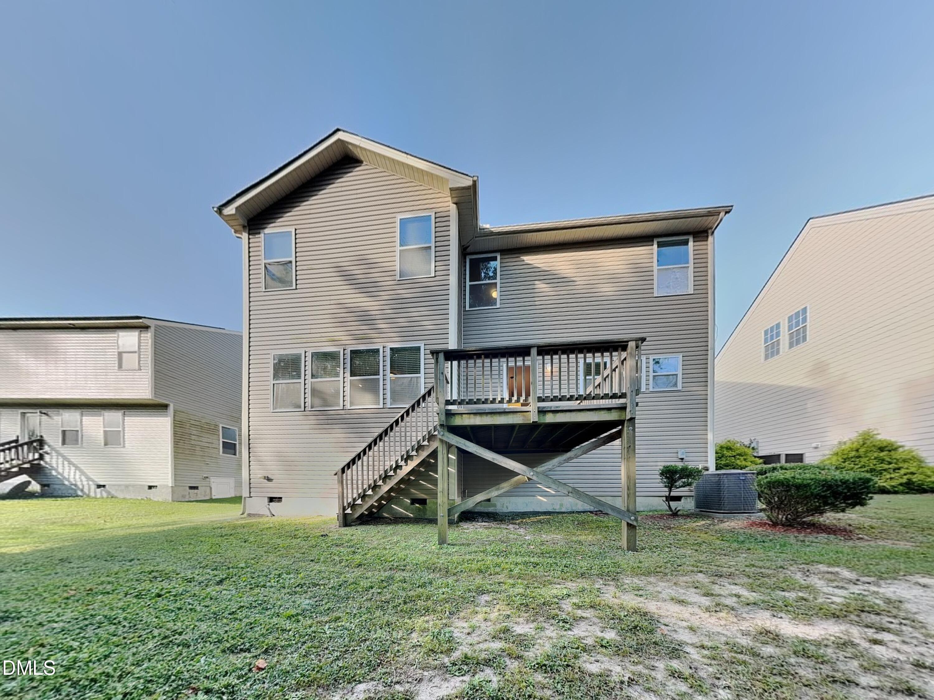 main property photo 28