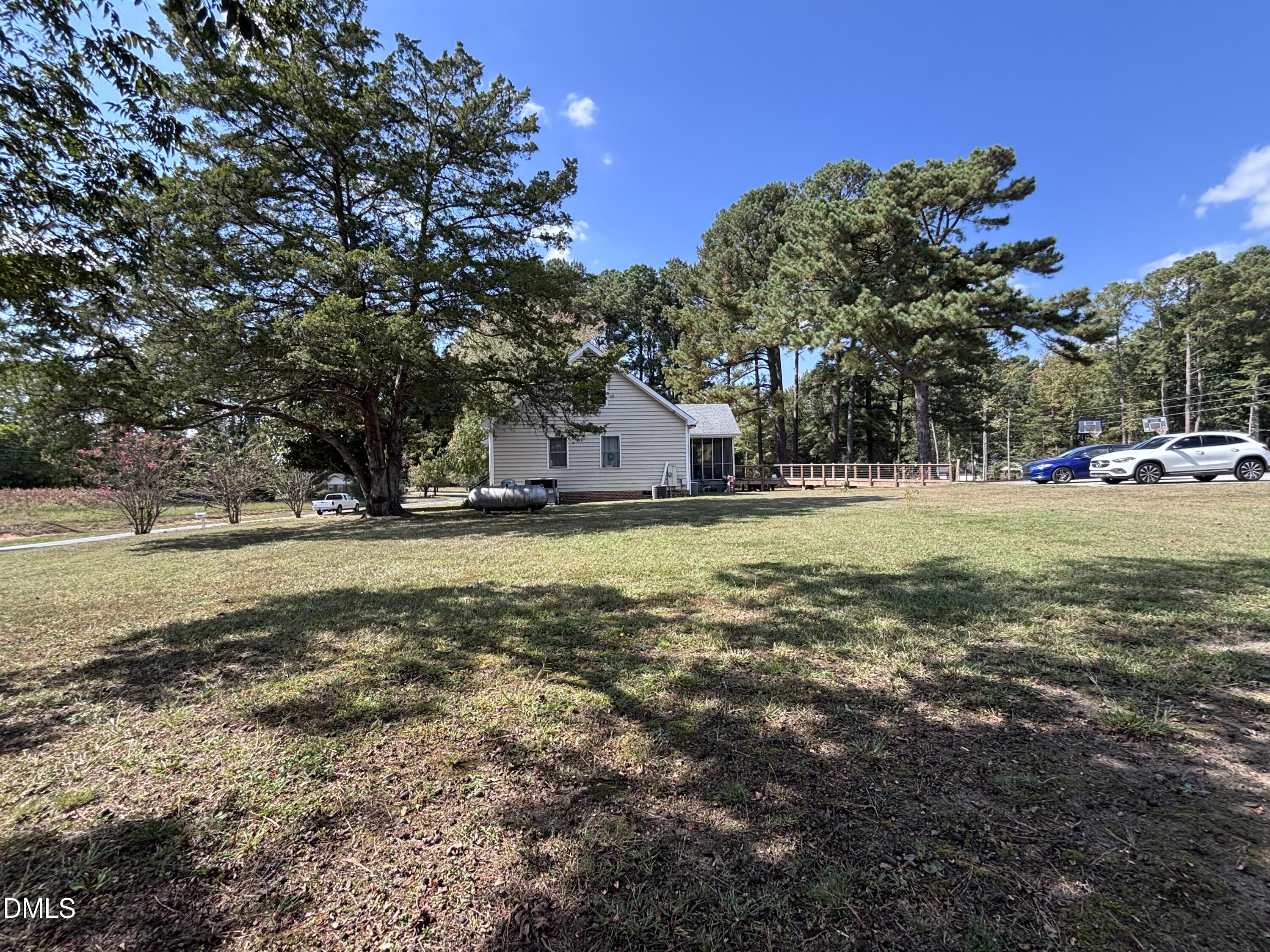 main property photo 20