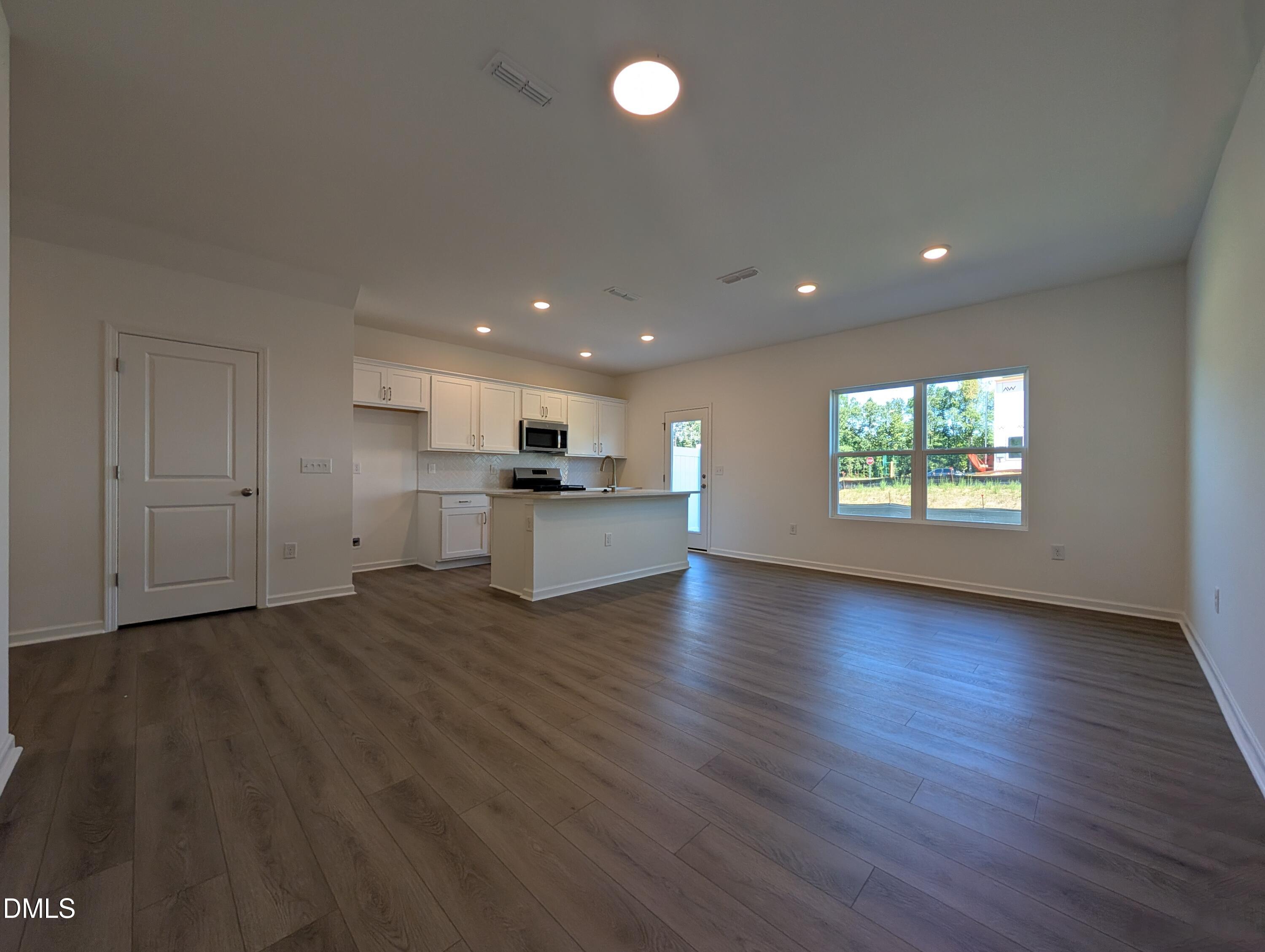 property viewer photo 4