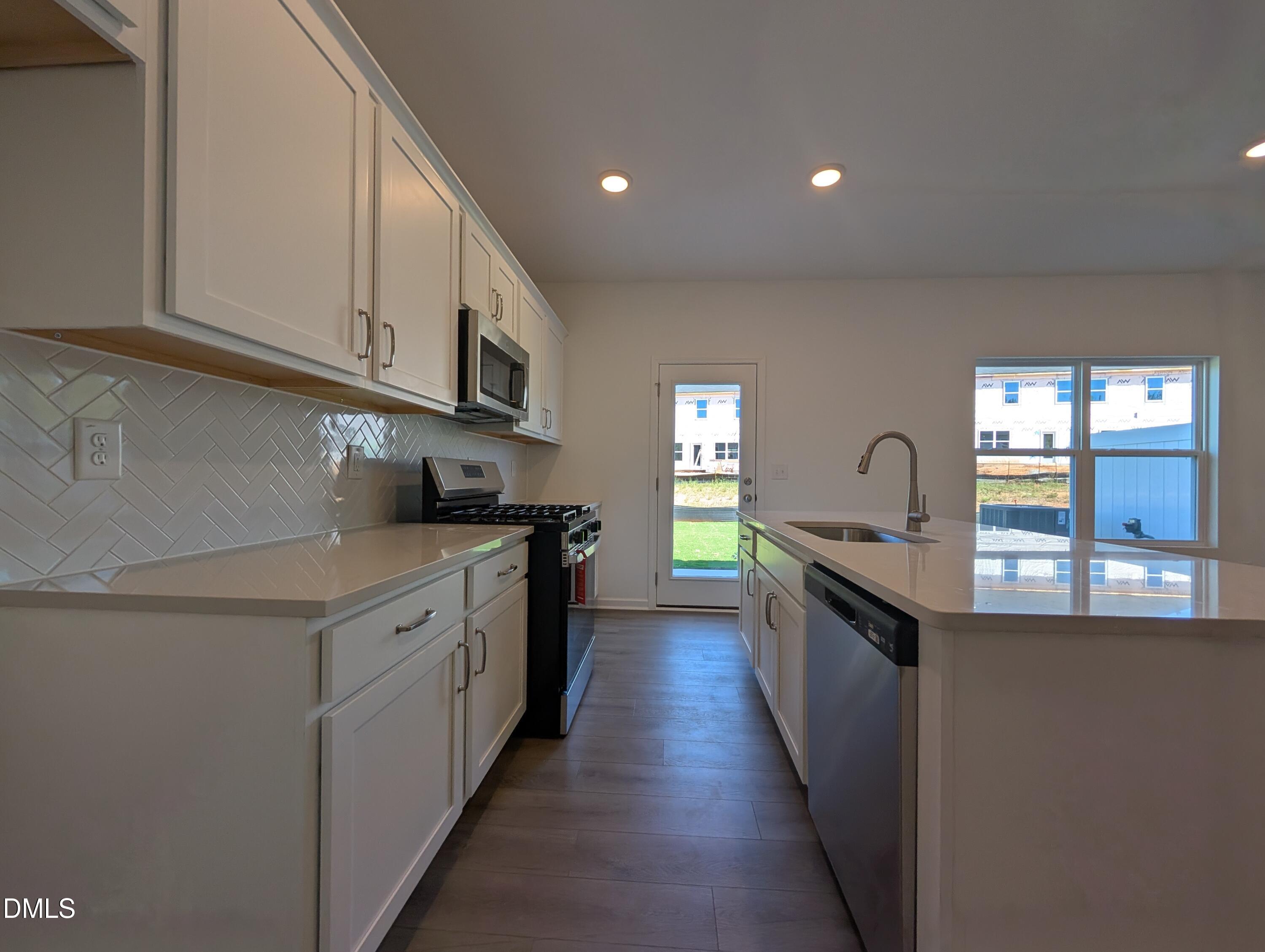 property viewer photo 6