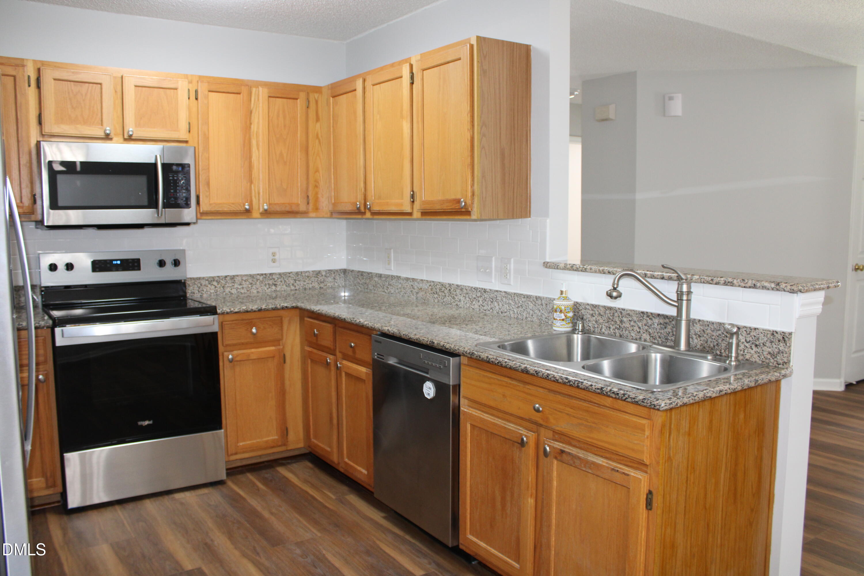 property viewer photo 10