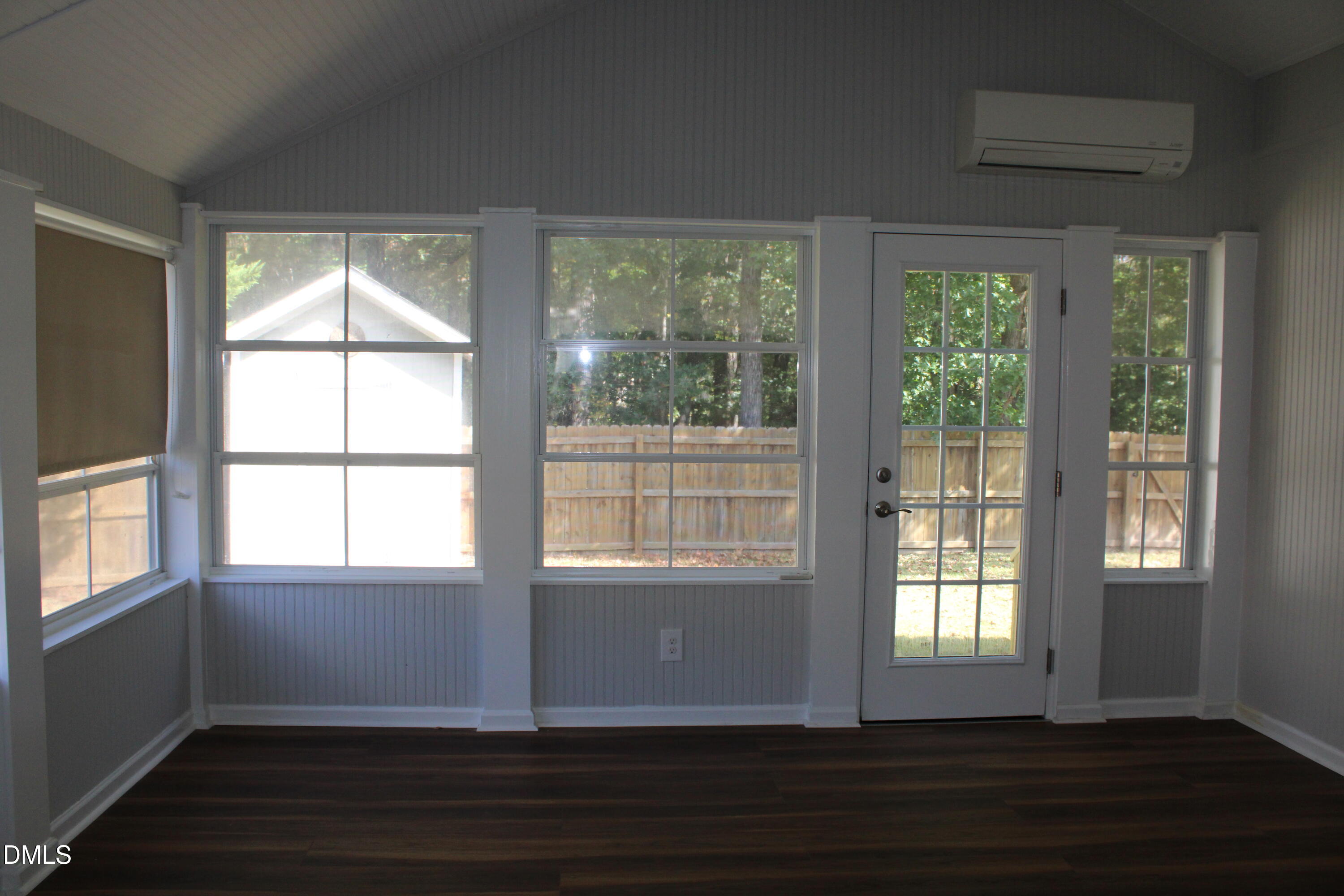 property viewer photo 11