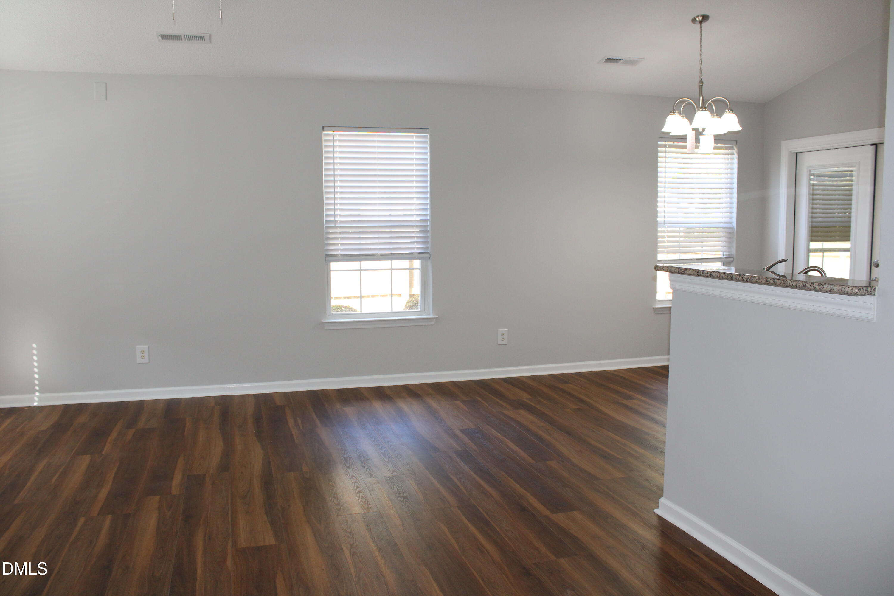property viewer photo 8