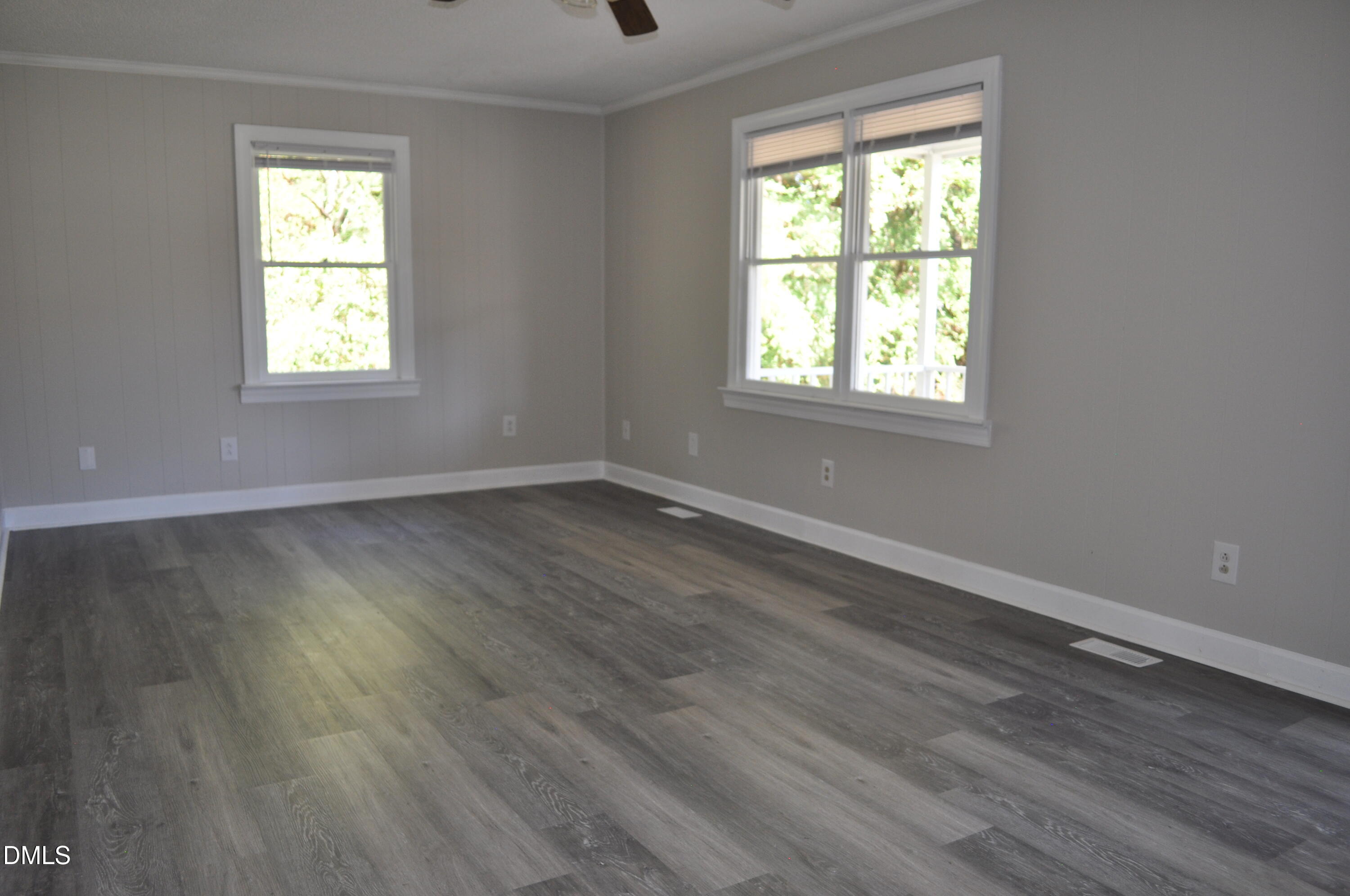 property viewer photo 25