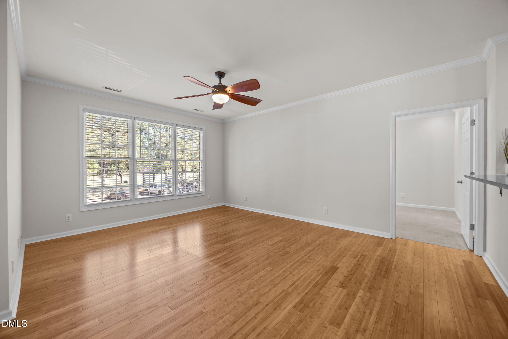 property viewer photo 10