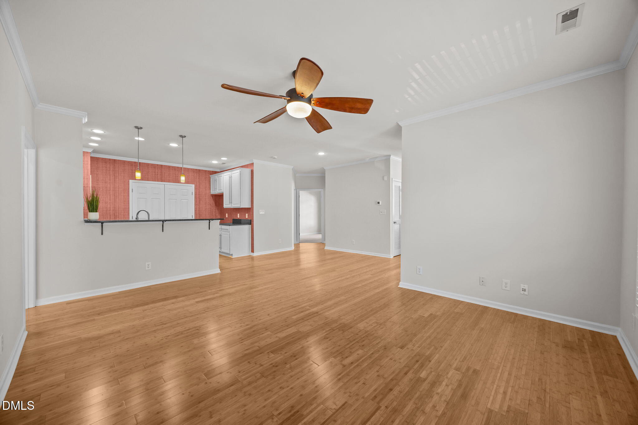 property viewer photo 12