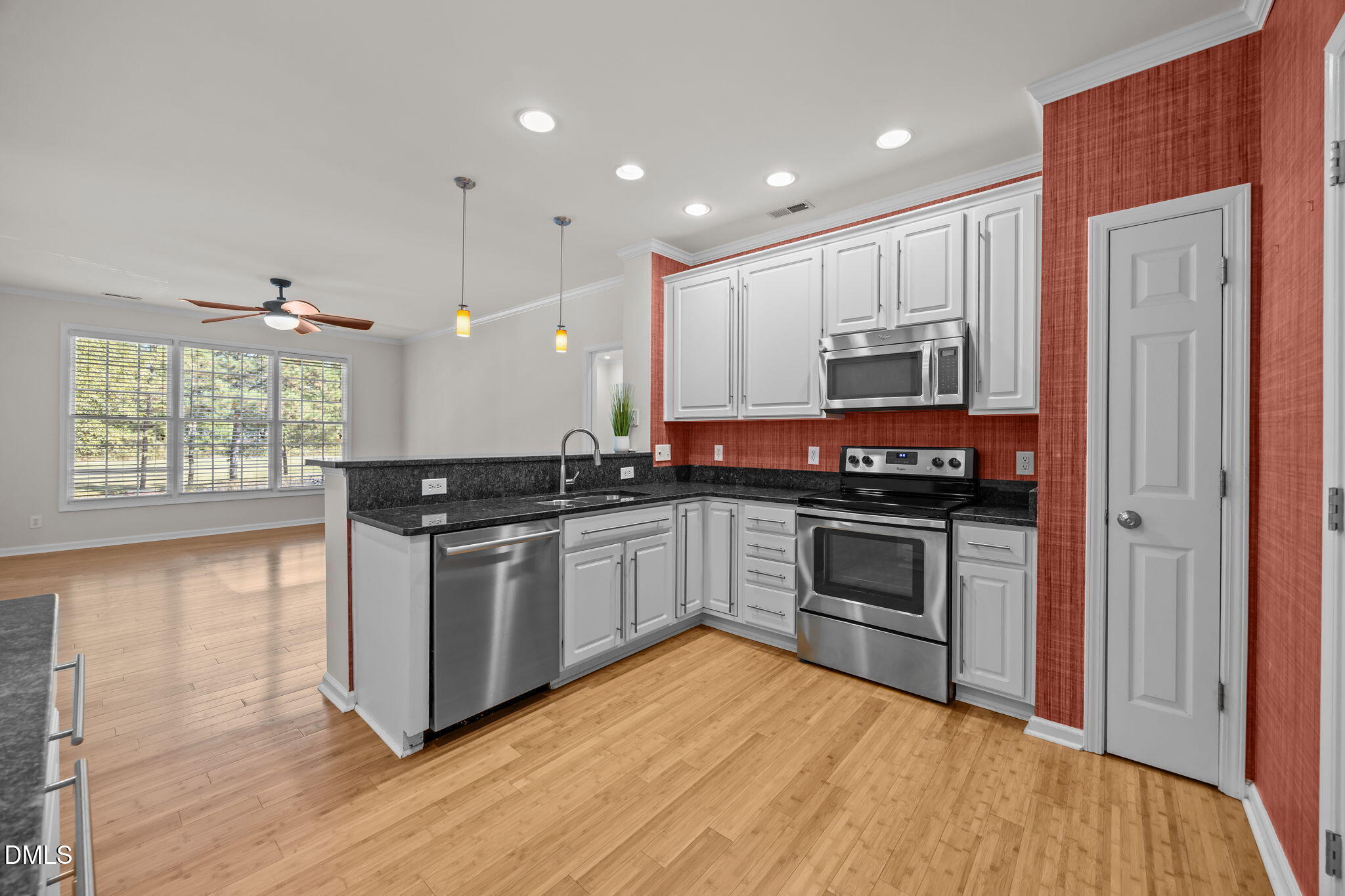 property viewer photo 14