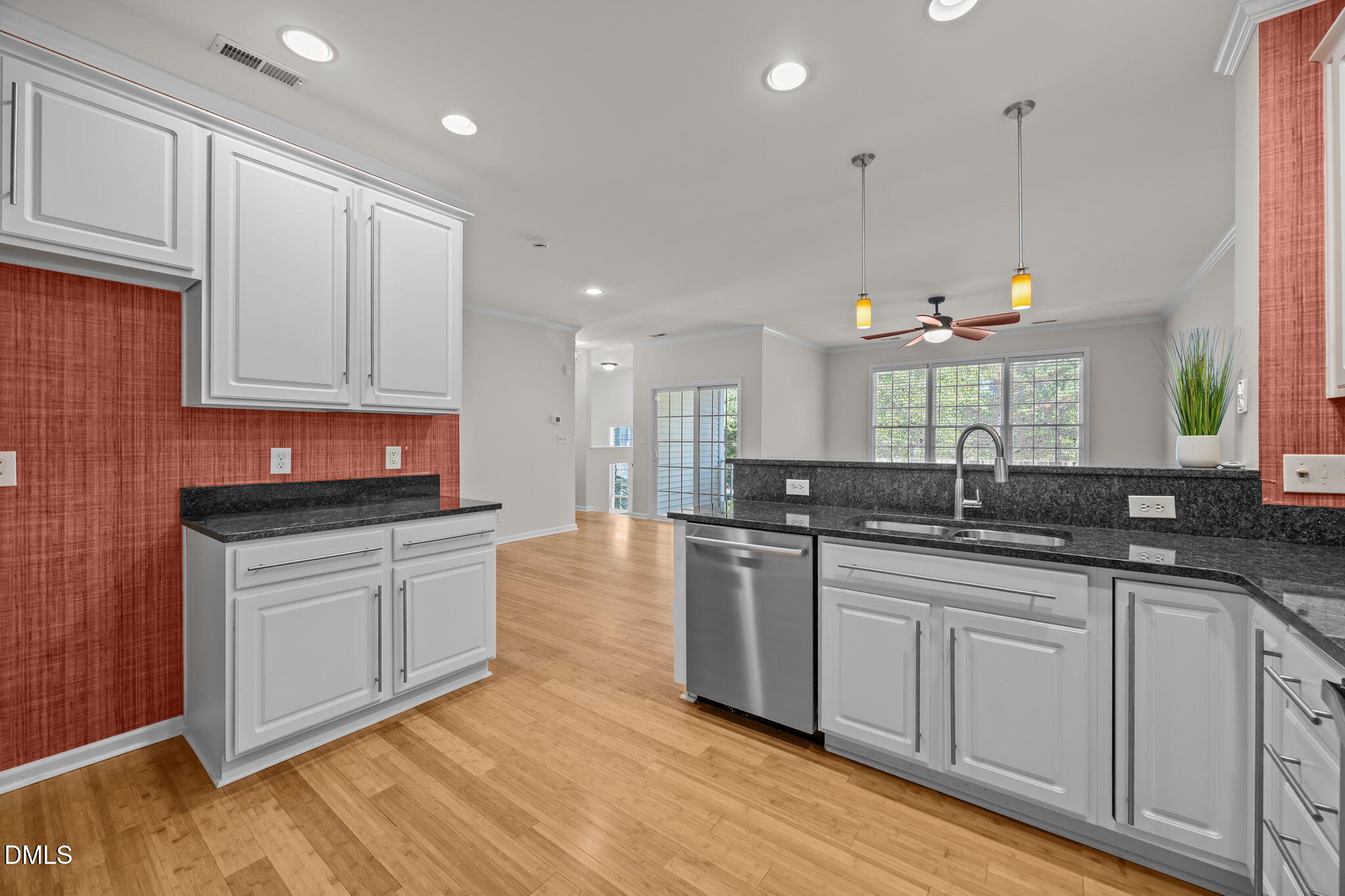 property viewer photo 15