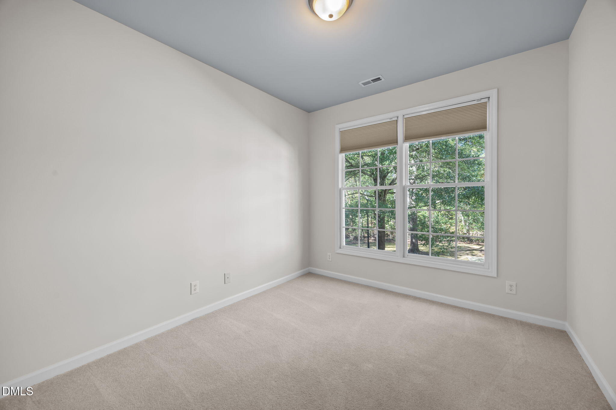property viewer photo 17