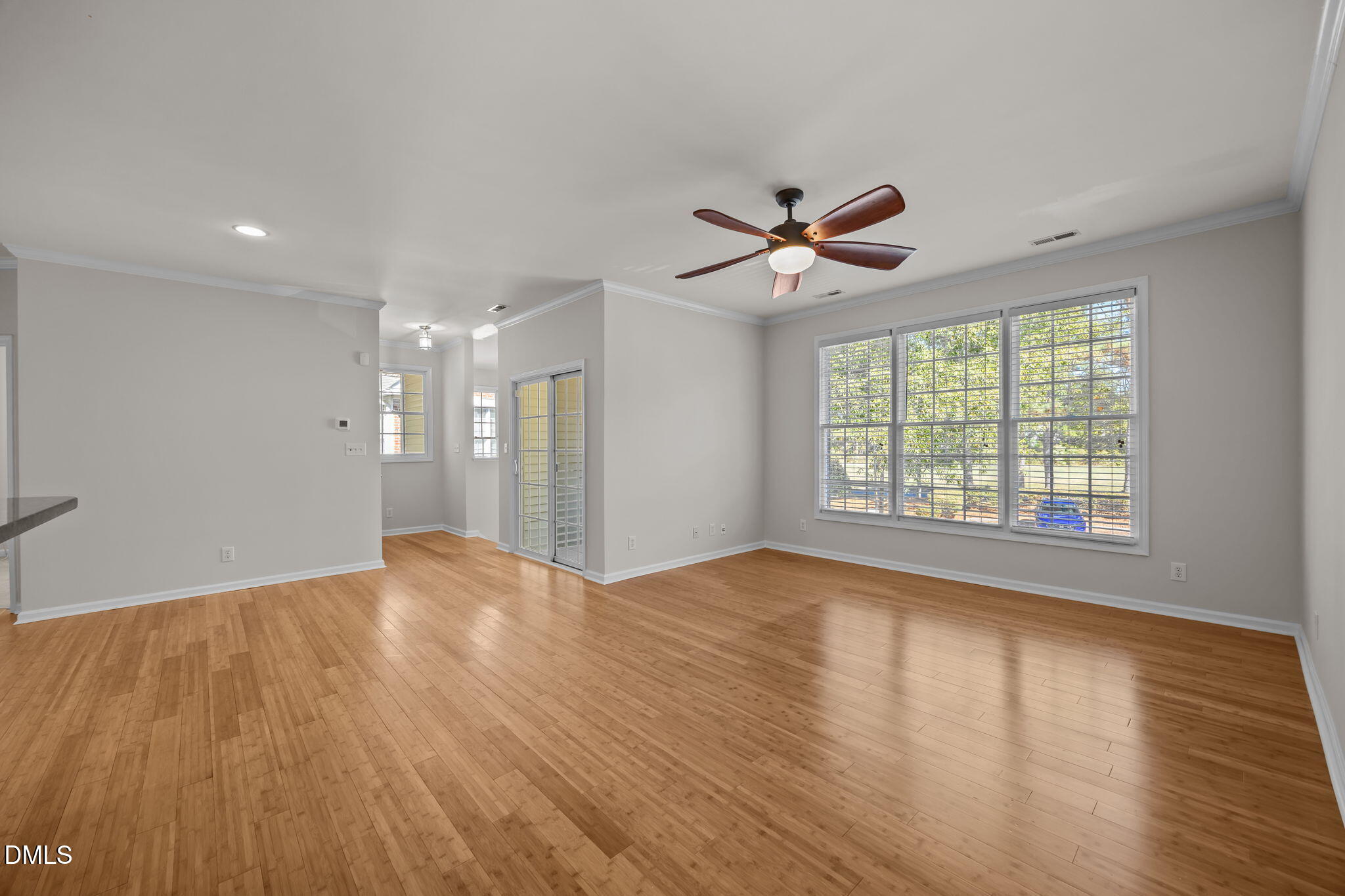 property viewer photo 28