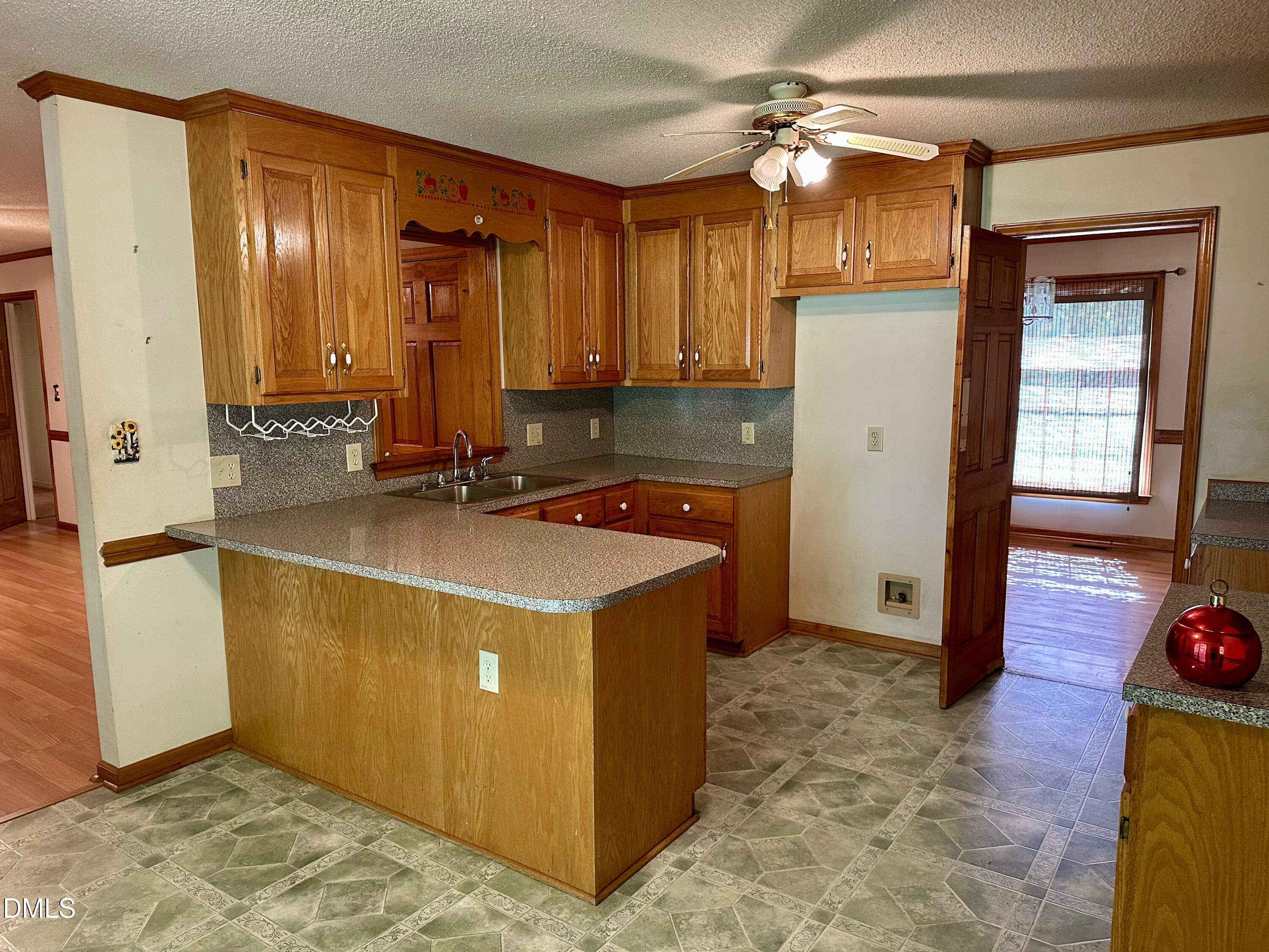 property viewer photo 7