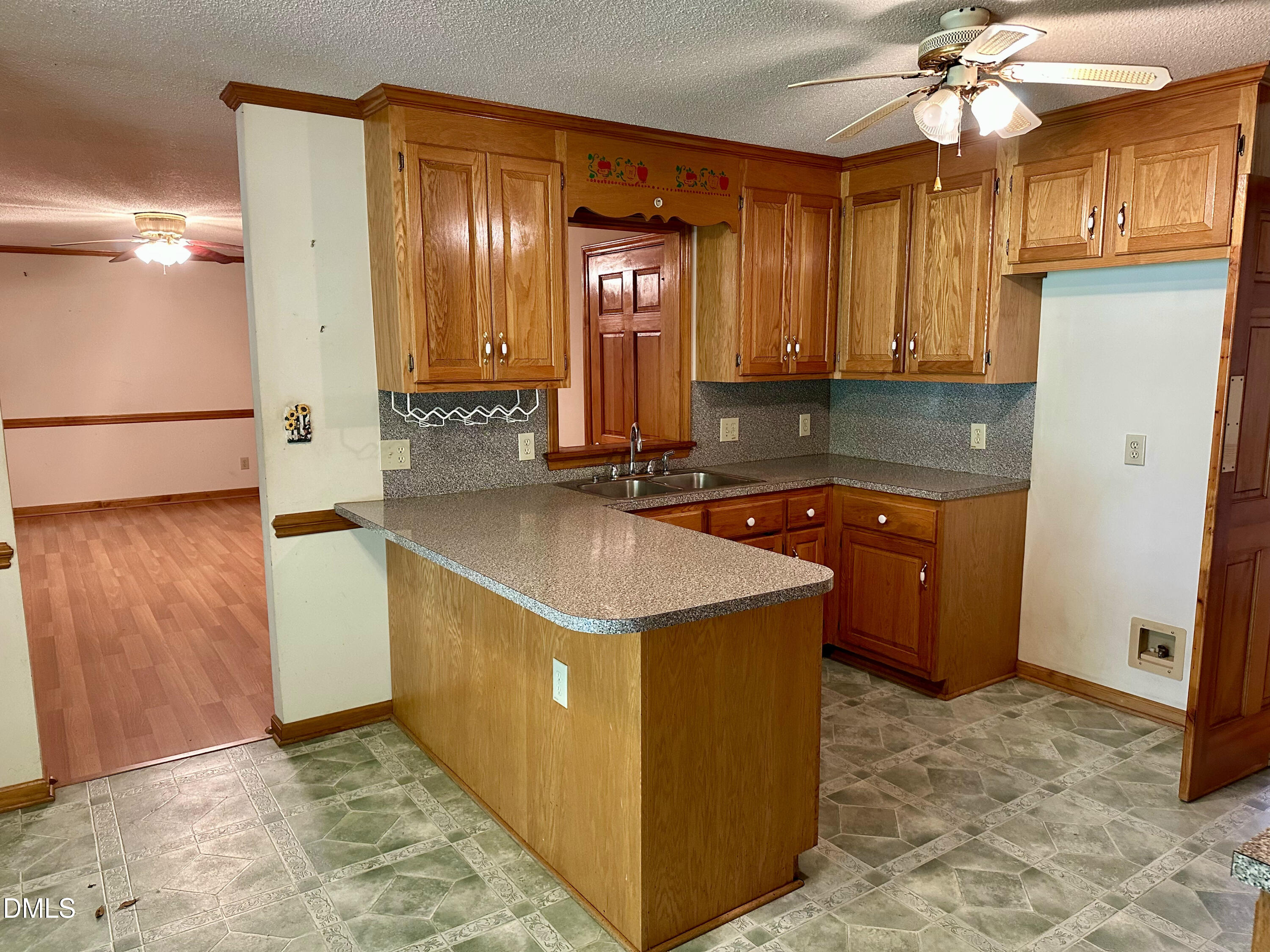 property viewer photo 9