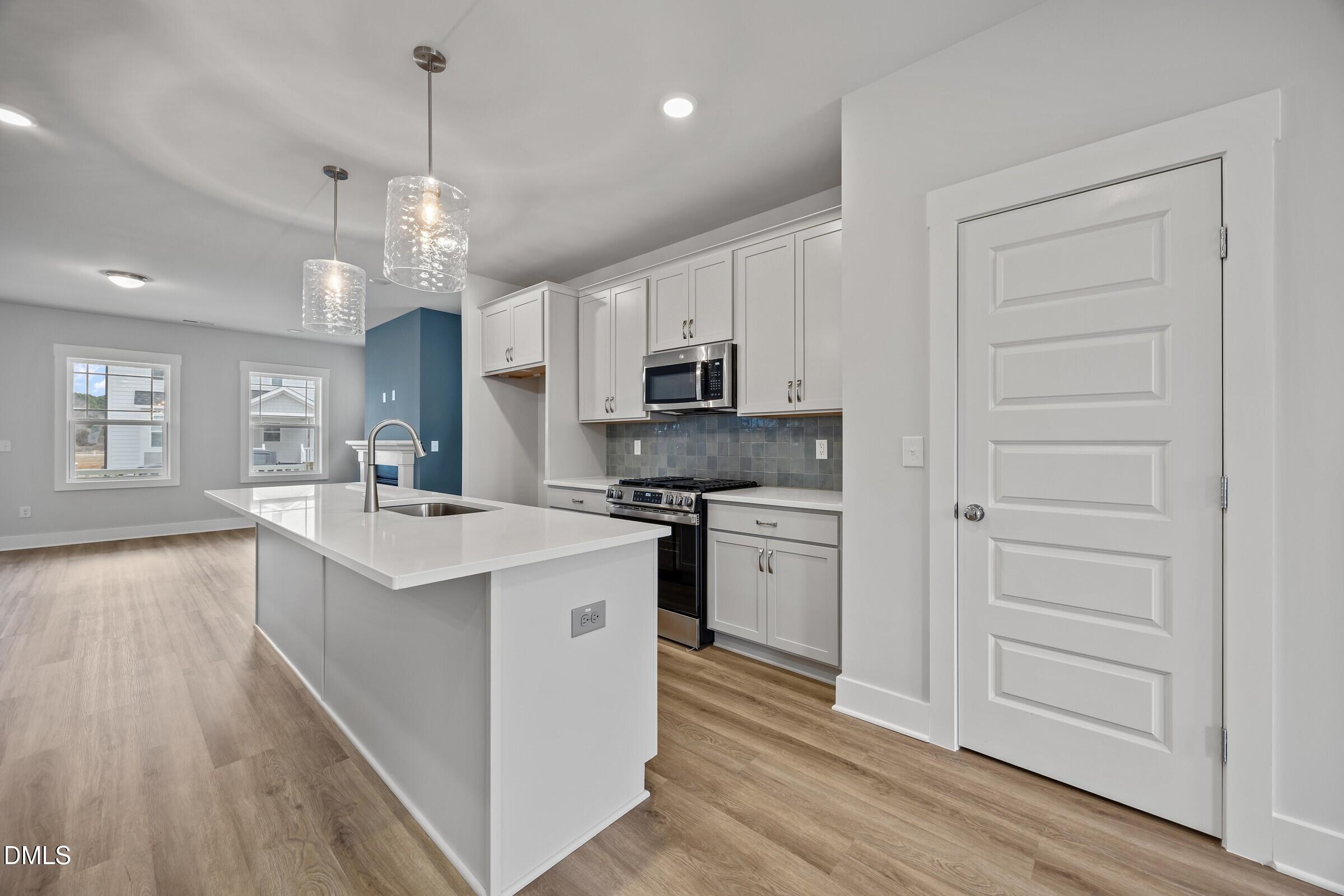 property viewer photo 1
