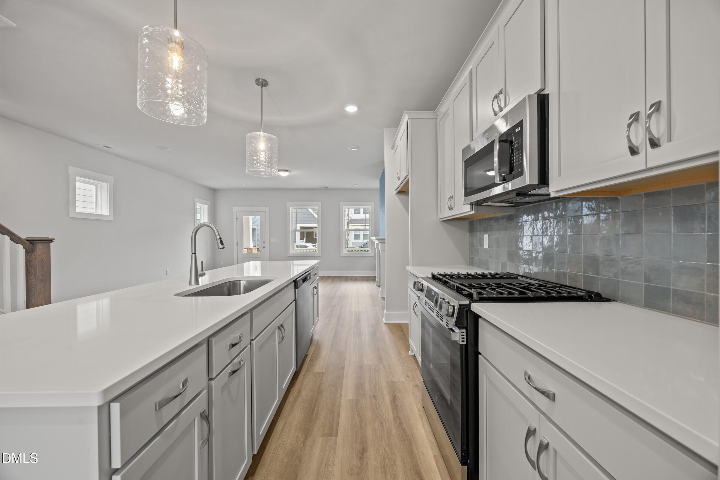 property viewer photo 11