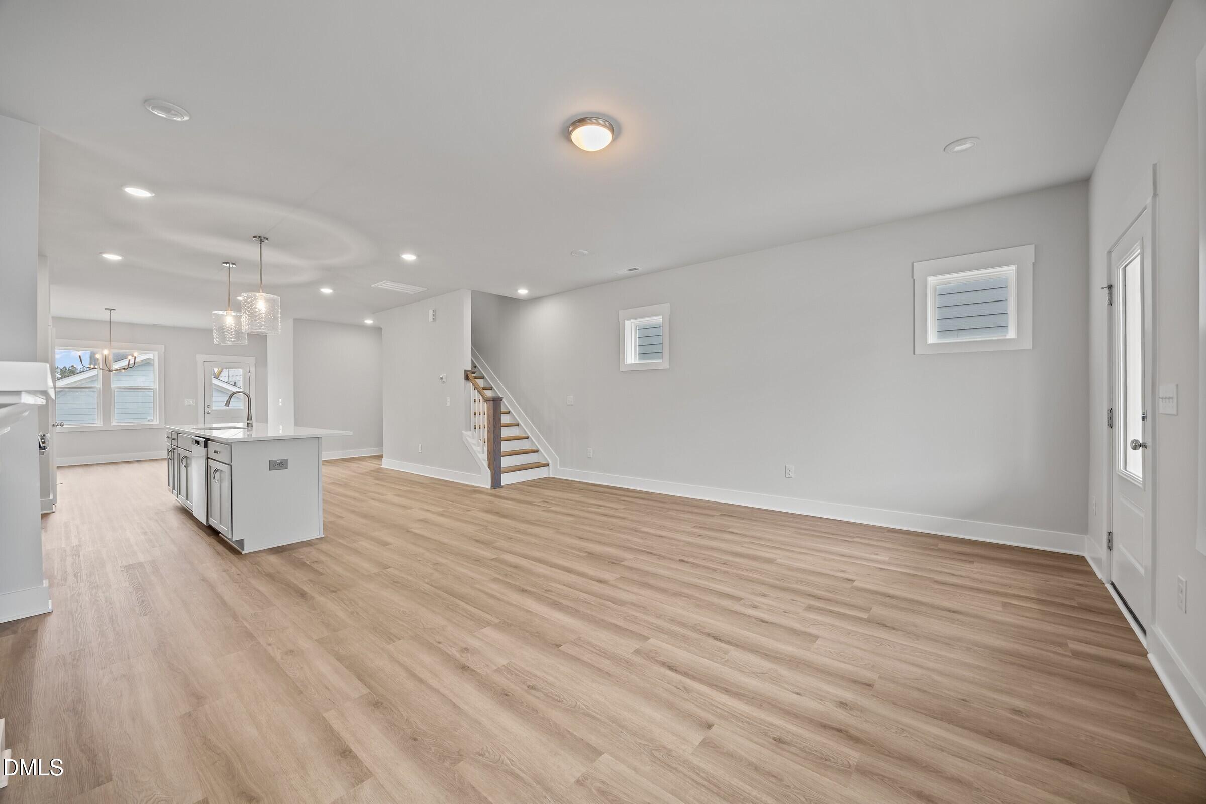 property viewer photo 13