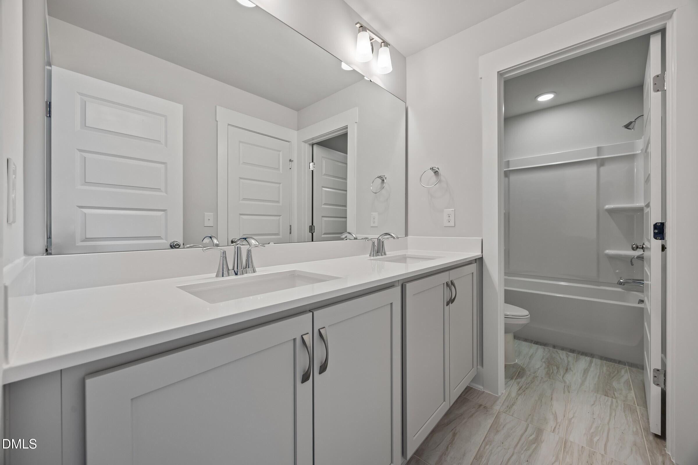 property viewer photo 26