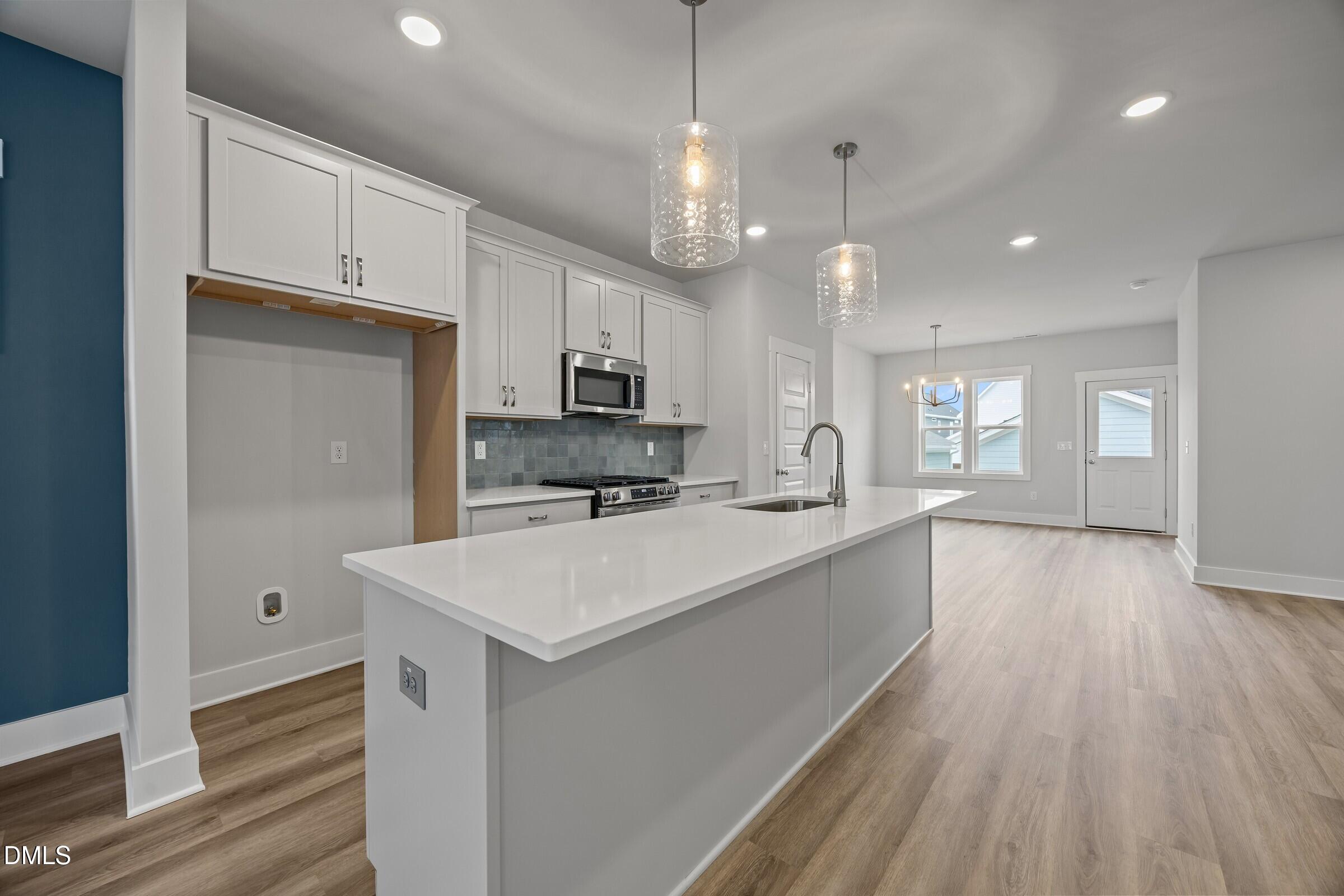property viewer photo 9