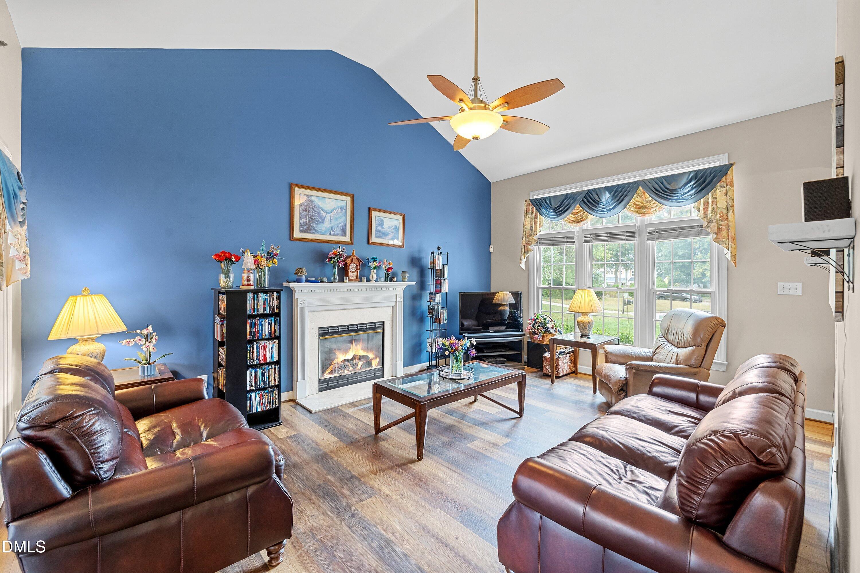 property viewer photo 6