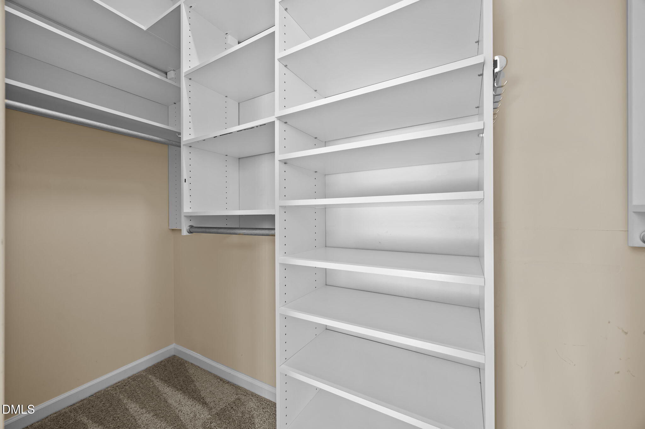 property viewer photo 12