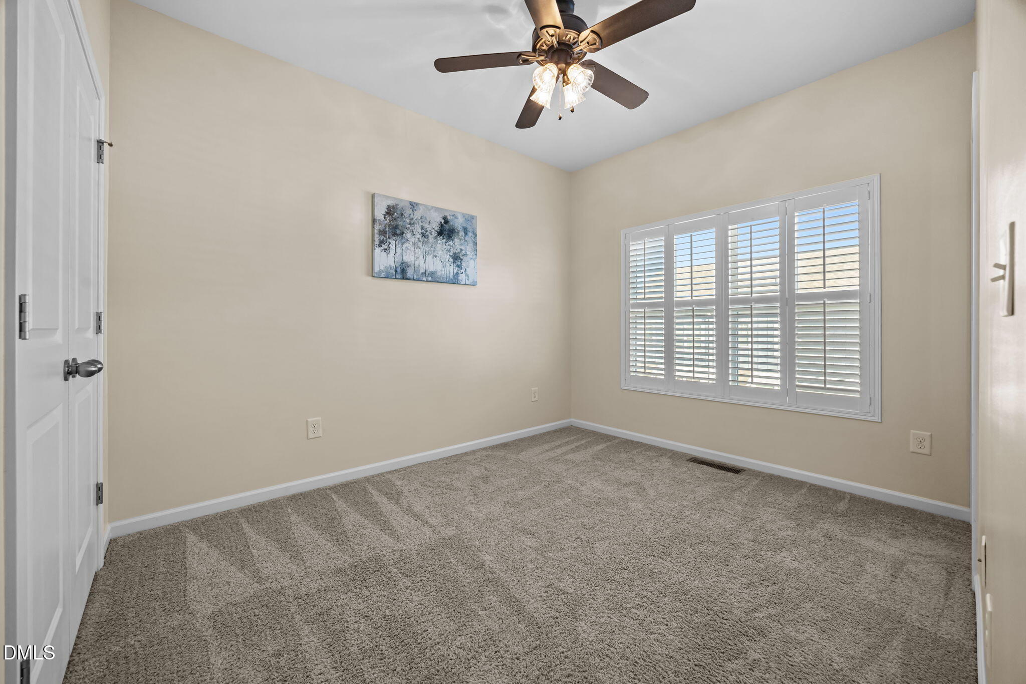 property viewer photo 13