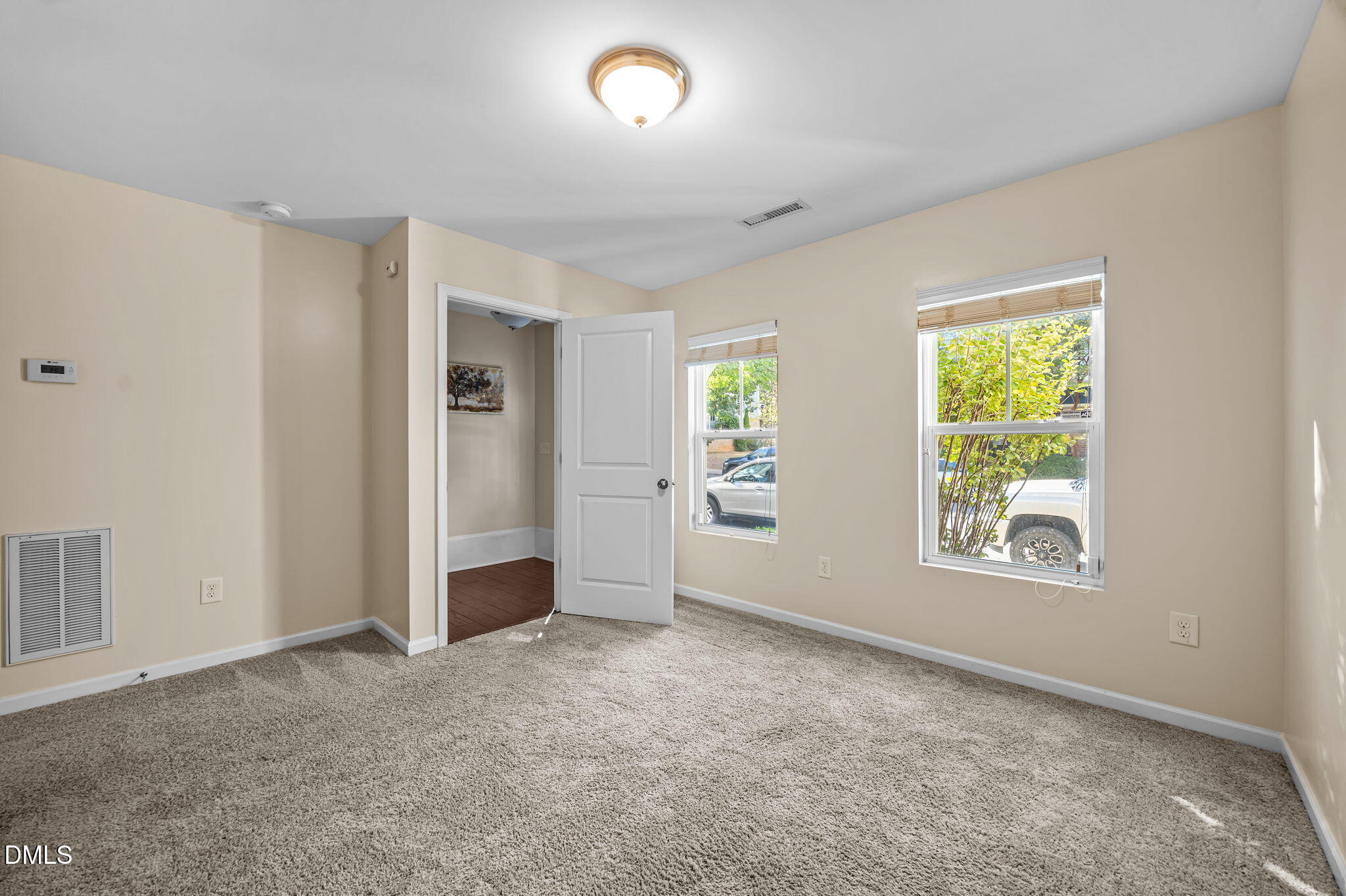 property viewer photo 17