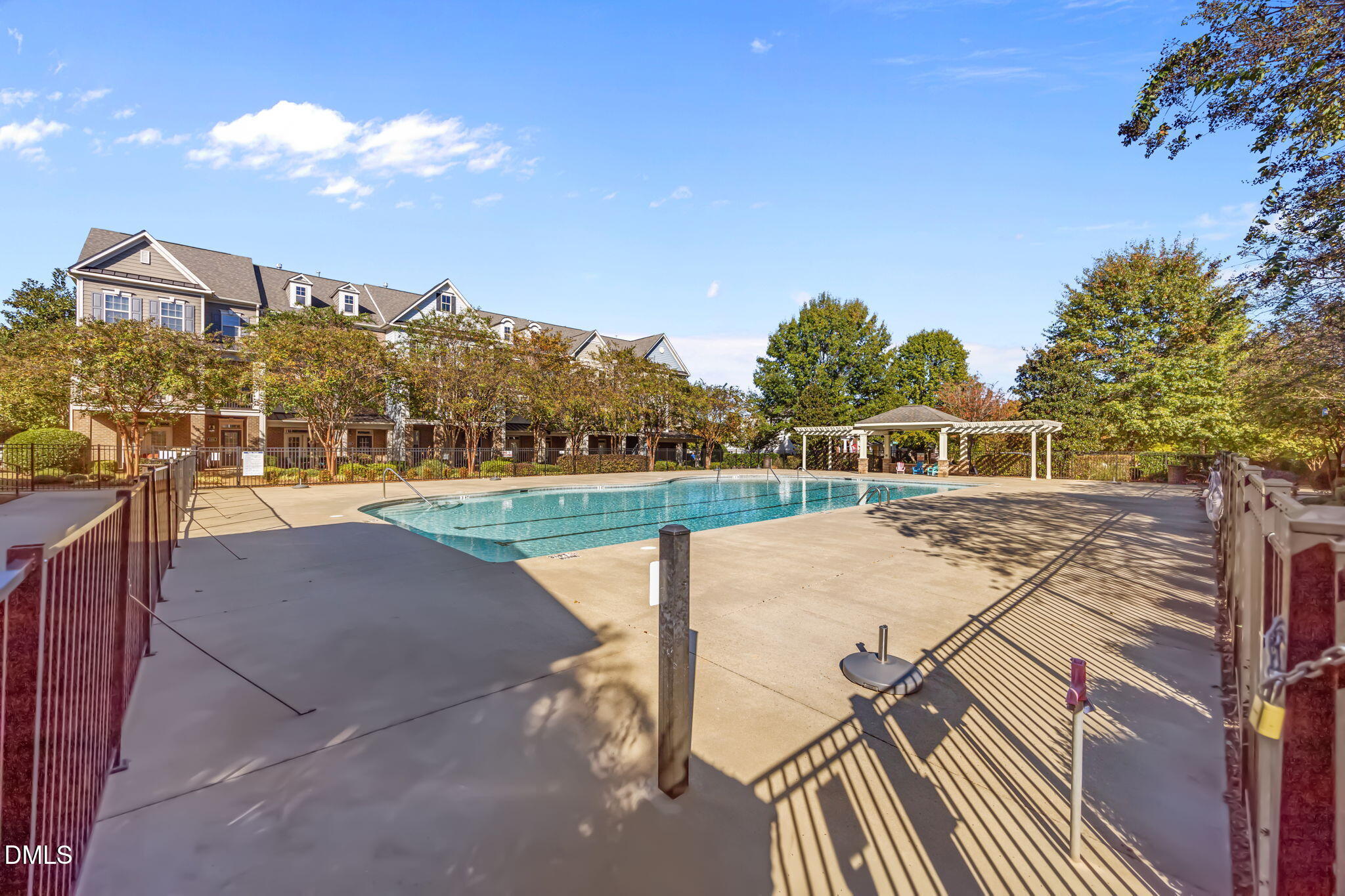 property viewer photo 24